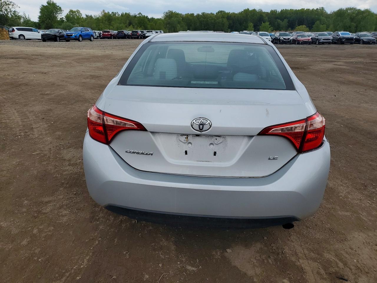 2019 Toyota Corolla Le Silver vin: 2T1BURHE4KC154401