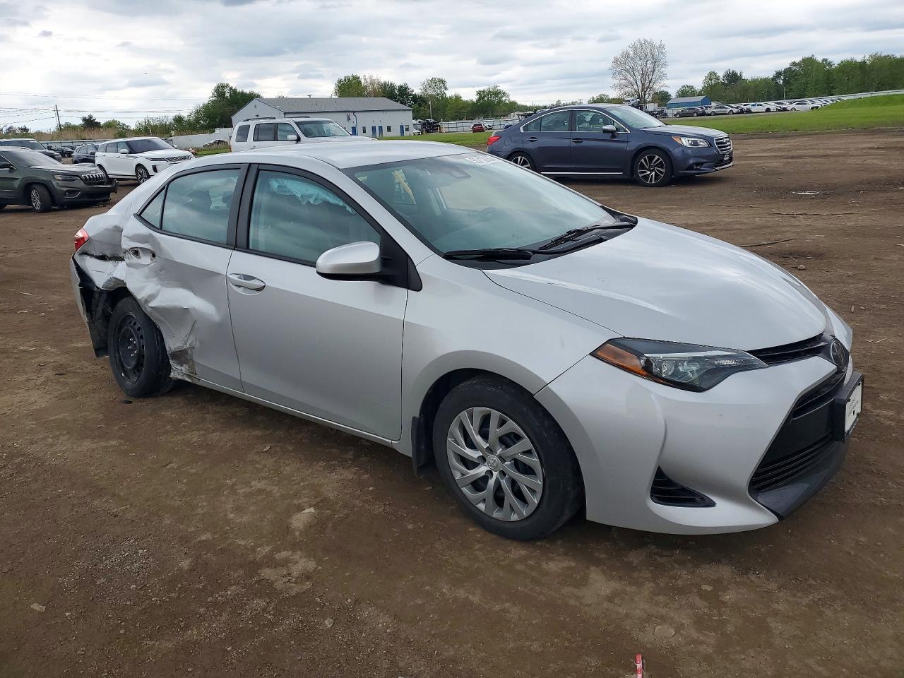 2019 Toyota Corolla Le Silver vin: 2T1BURHE4KC154401
