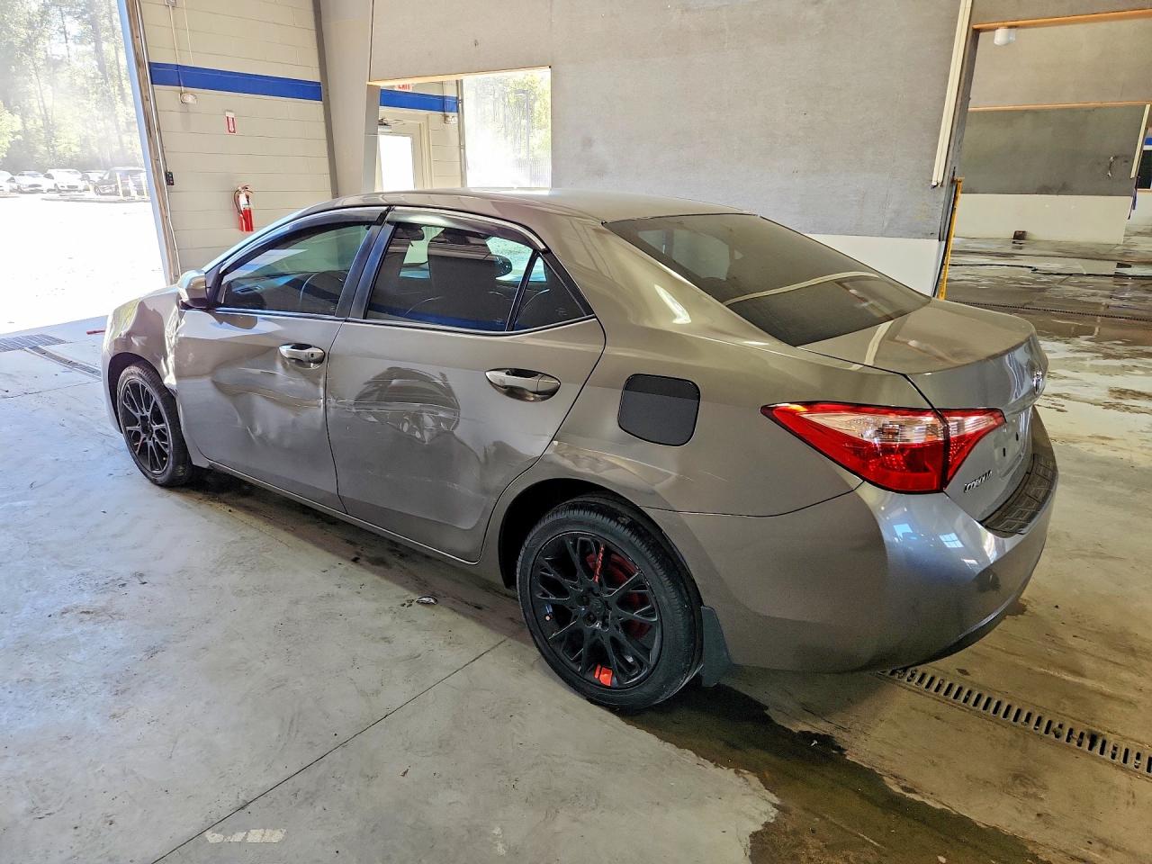 2019 Toyota Corolla Le Brown vin: 2T1BURHE4KC154642