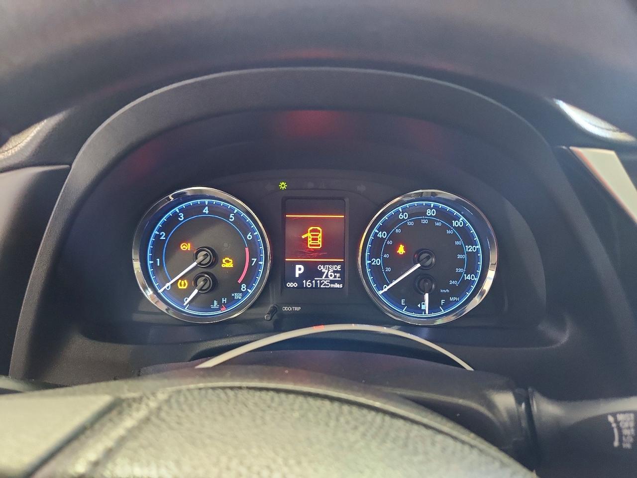 2019 Toyota Corolla Le Brown vin: 2T1BURHE4KC154642