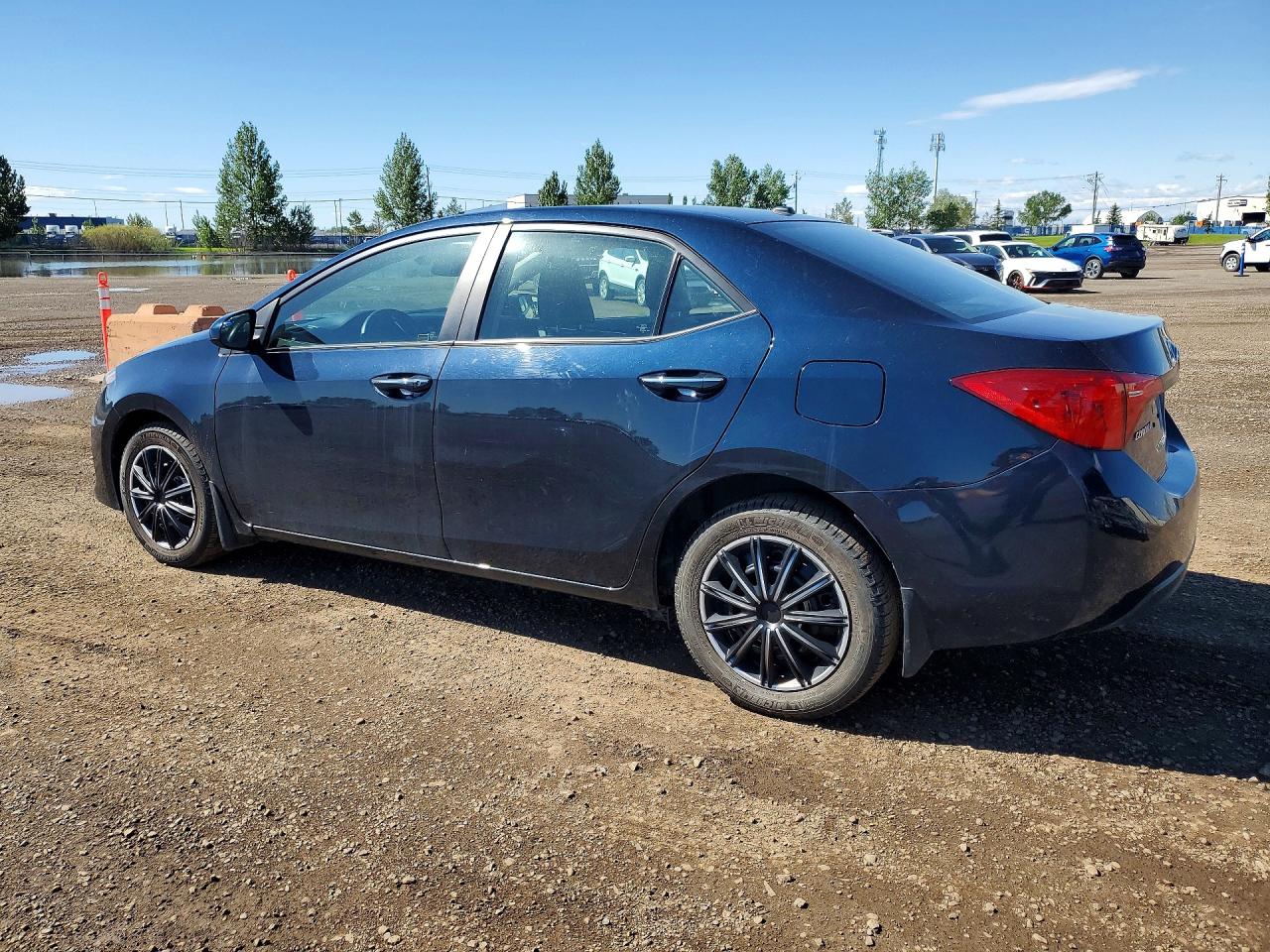 2019 Toyota Corolla L Blue vin: 2T1BURHE4KC159310