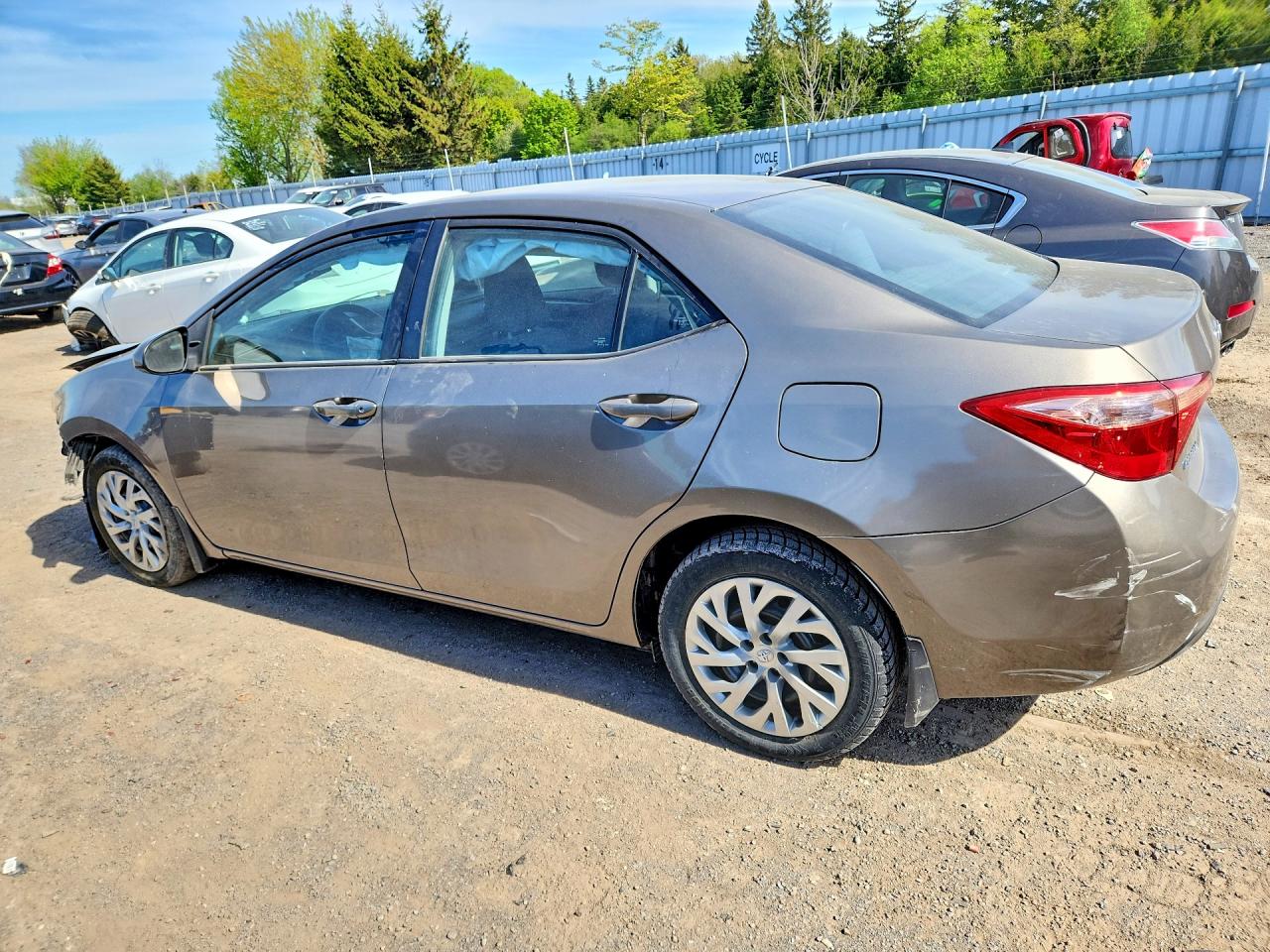 2019 Toyota Corolla L Серый vin: 2T1BURHE4KC179542