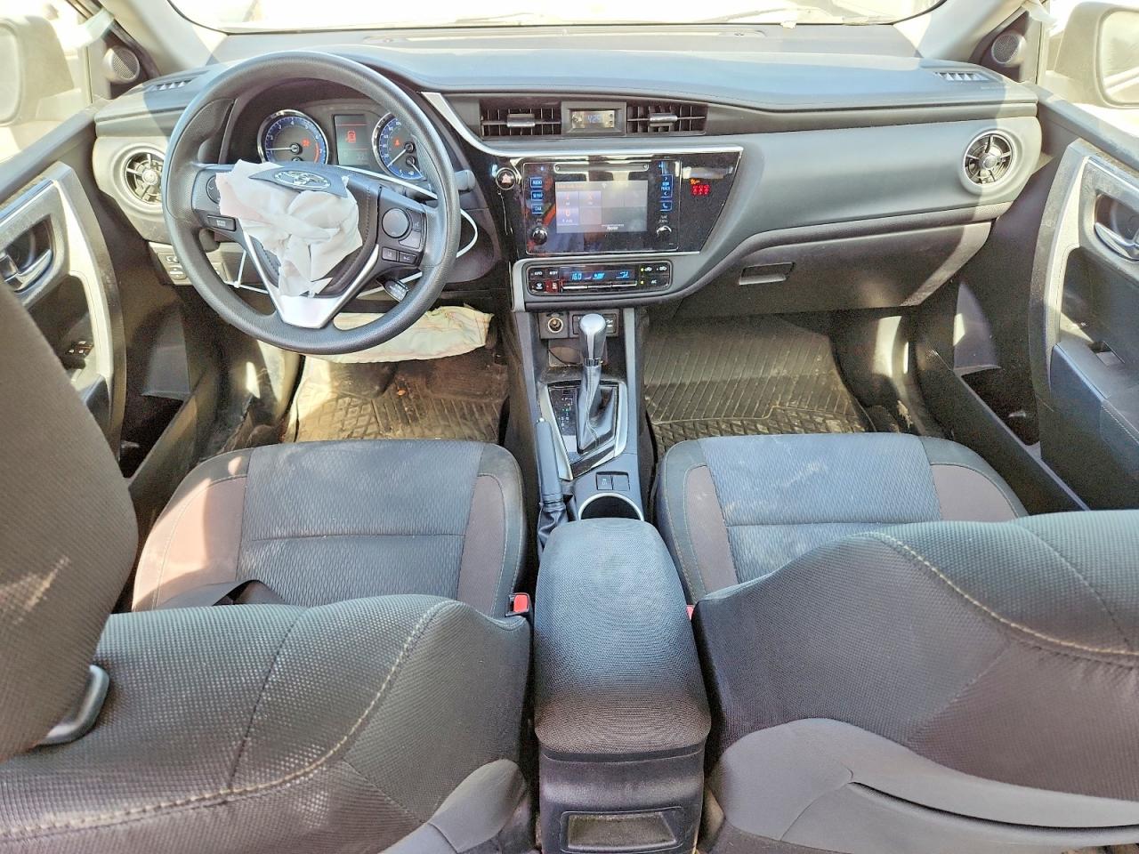 2019 Toyota Corolla L Серый vin: 2T1BURHE4KC179542