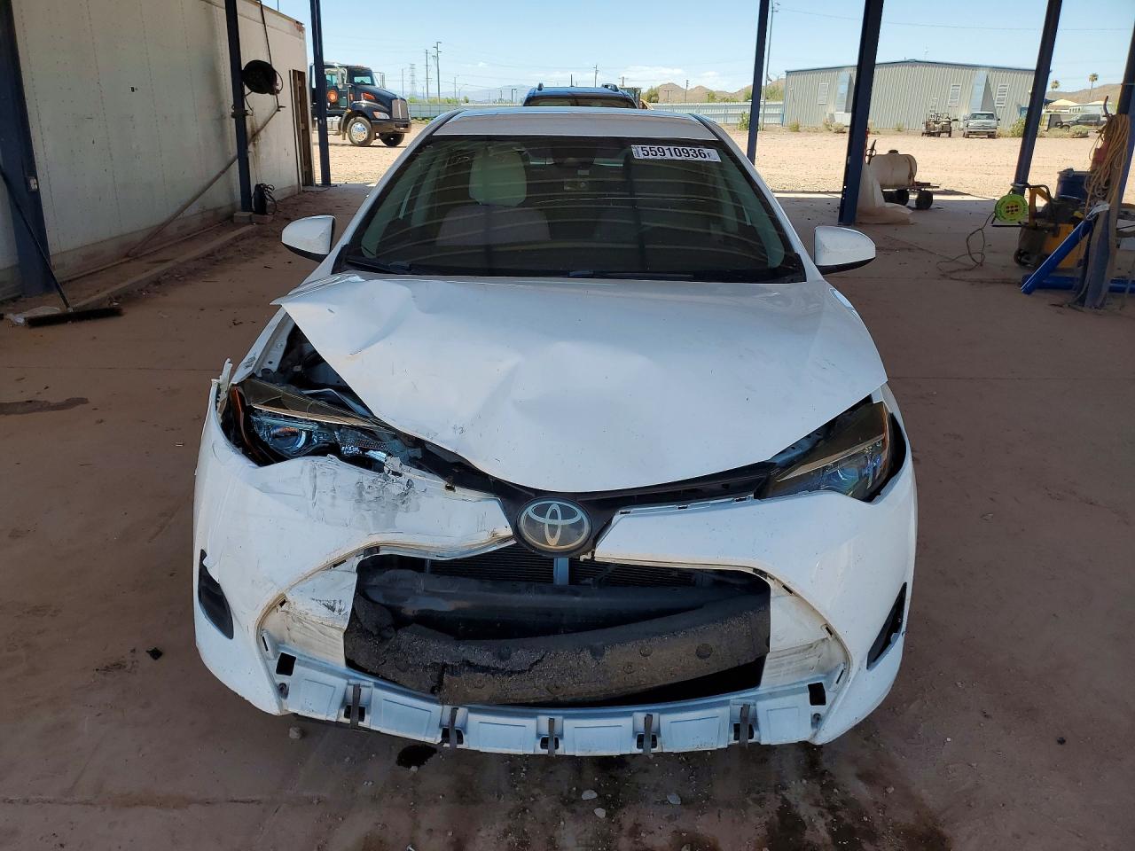 2019 Toyota Corolla Le White vin: 2T1BURHE4KC192632