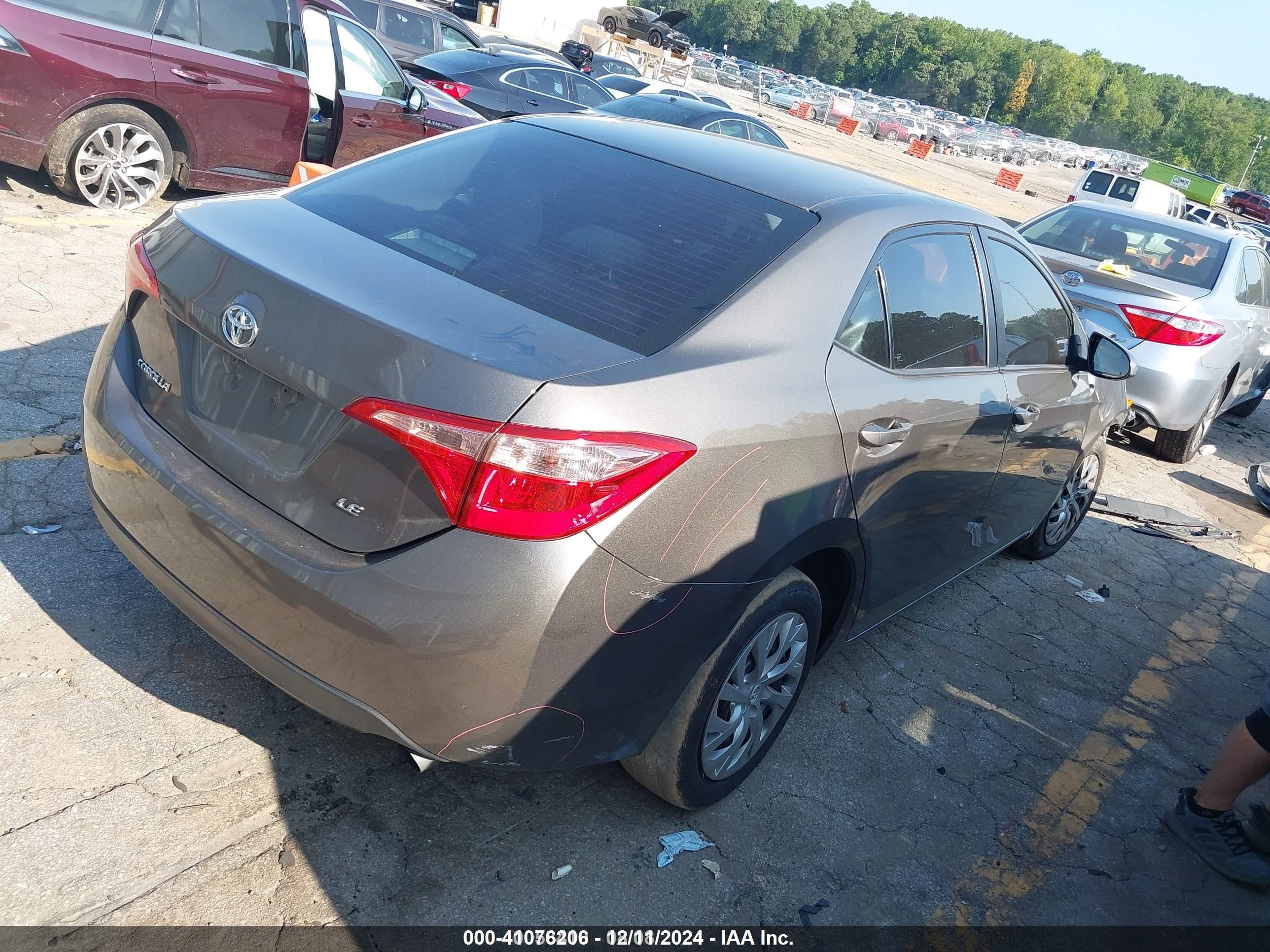 2019 Toyota Corolla Le Gray vin: 2T1BURHE4KC221417