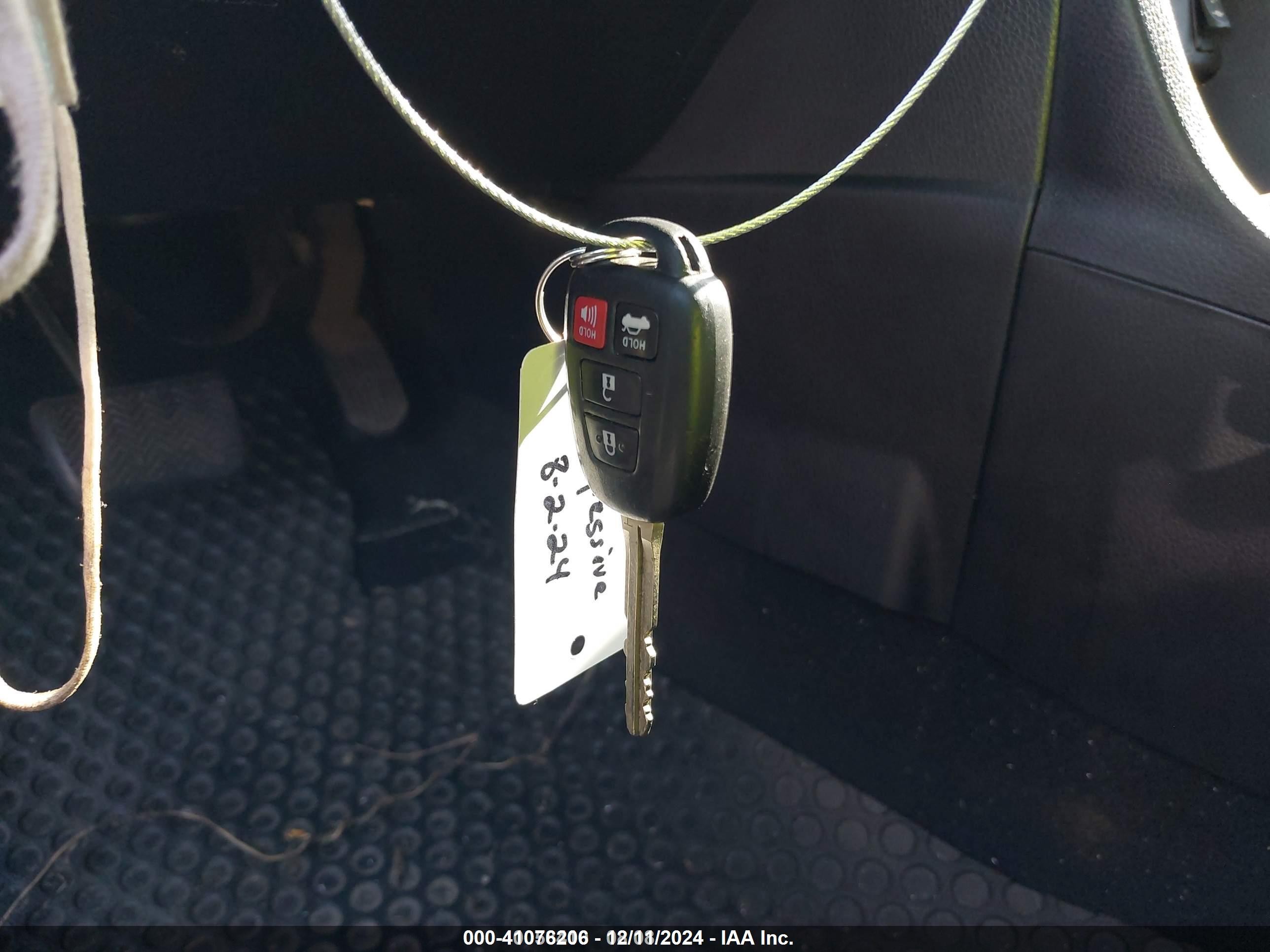 2019 Toyota Corolla Le Gray vin: 2T1BURHE4KC221417
