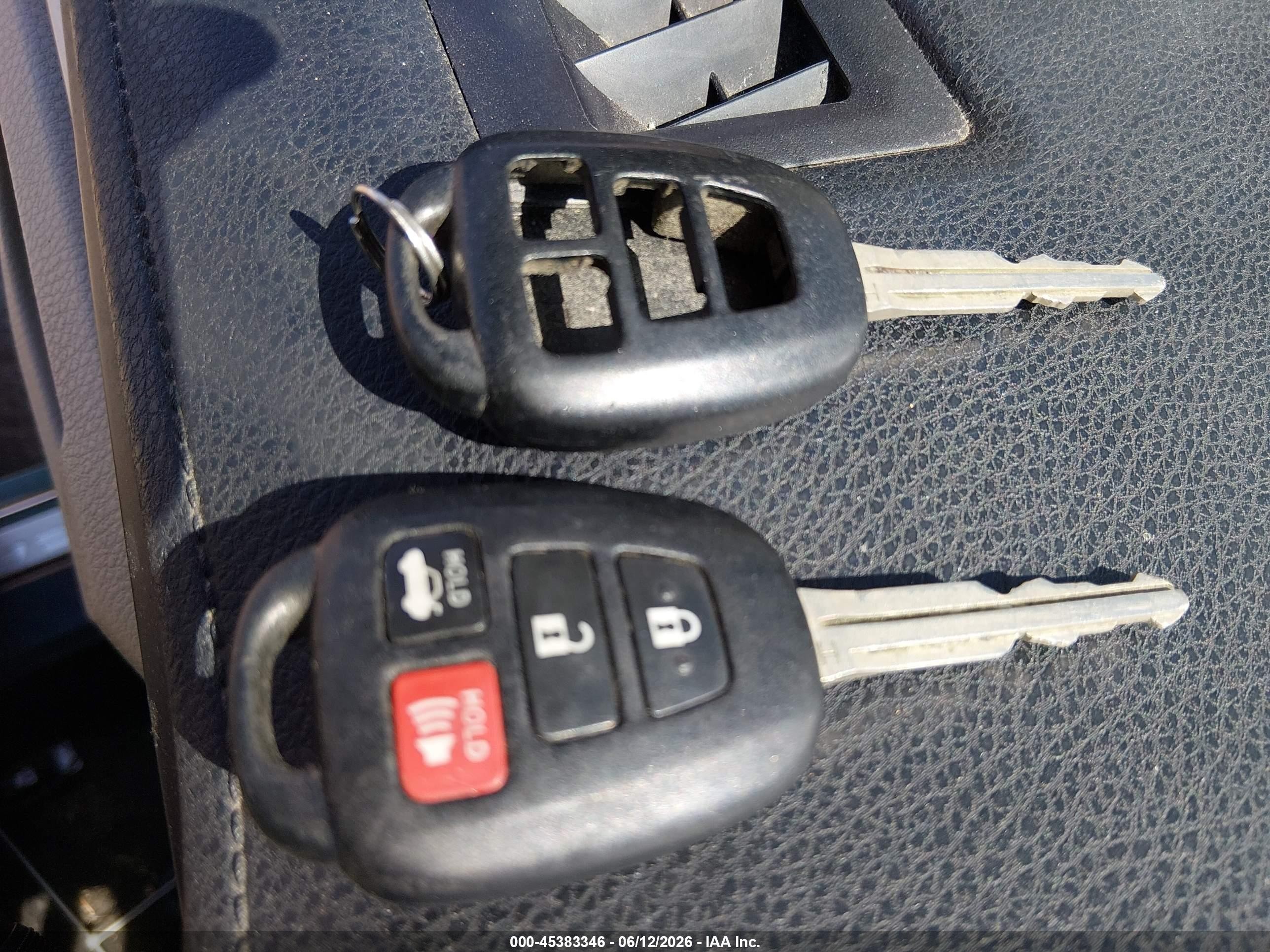 2014 Toyota Corolla Le Plus Зеленый vin: 2T1BURHE5EC008917