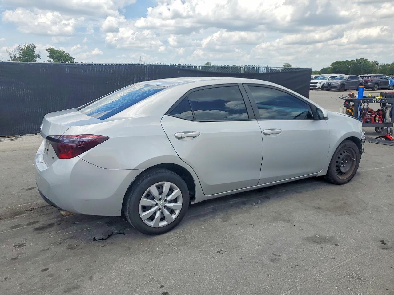 2014 Toyota Corolla Le Silver vin: 2T1BURHE5EC011445