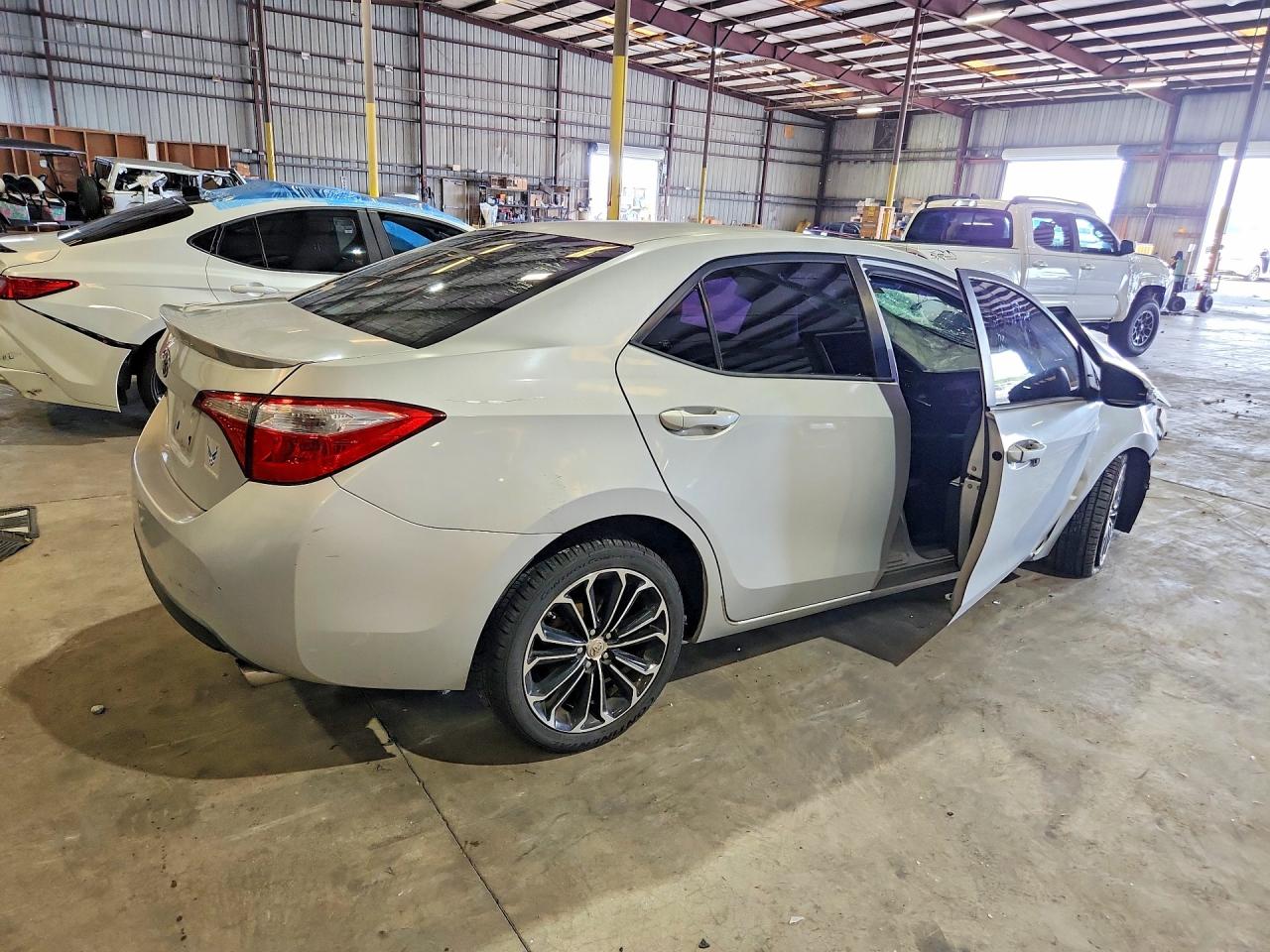 2014 Toyota Corolla S Plus Silver vin: 2T1BURHE5EC012790