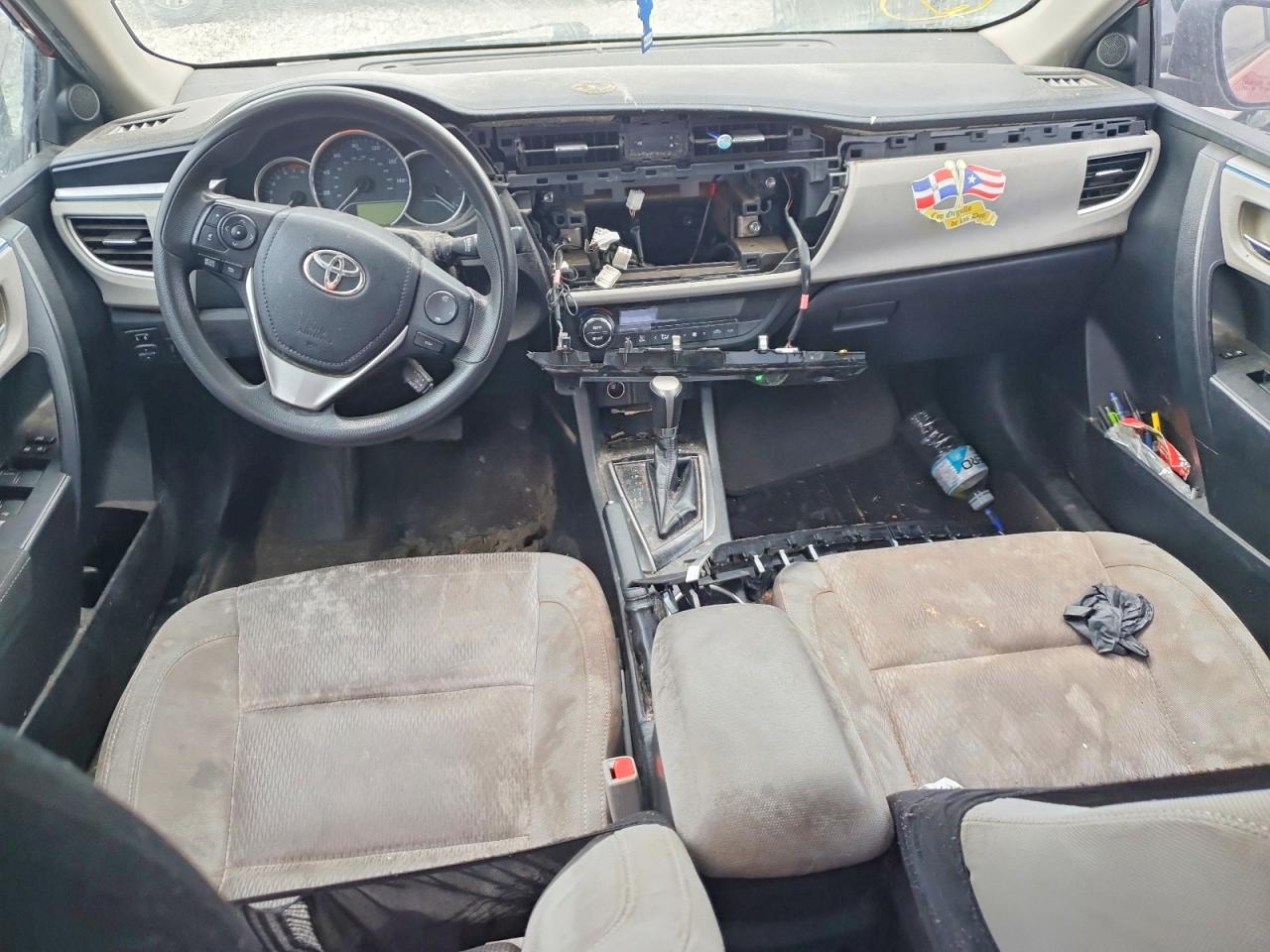 2014 Toyota Corolla Le Red vin: 2T1BURHE5EC017360