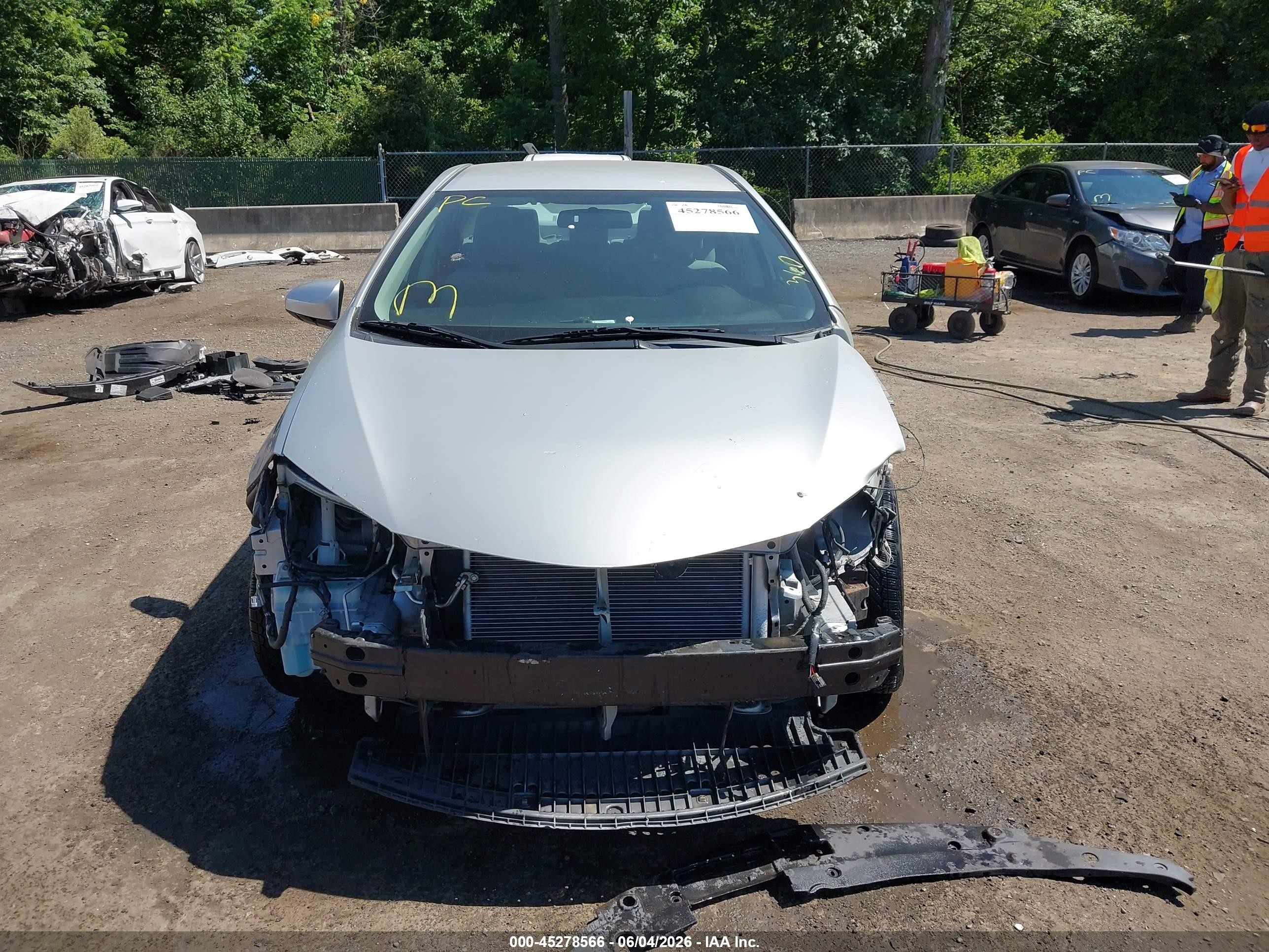 2014 Toyota Corolla Le Silver vin: 2T1BURHE5EC028570