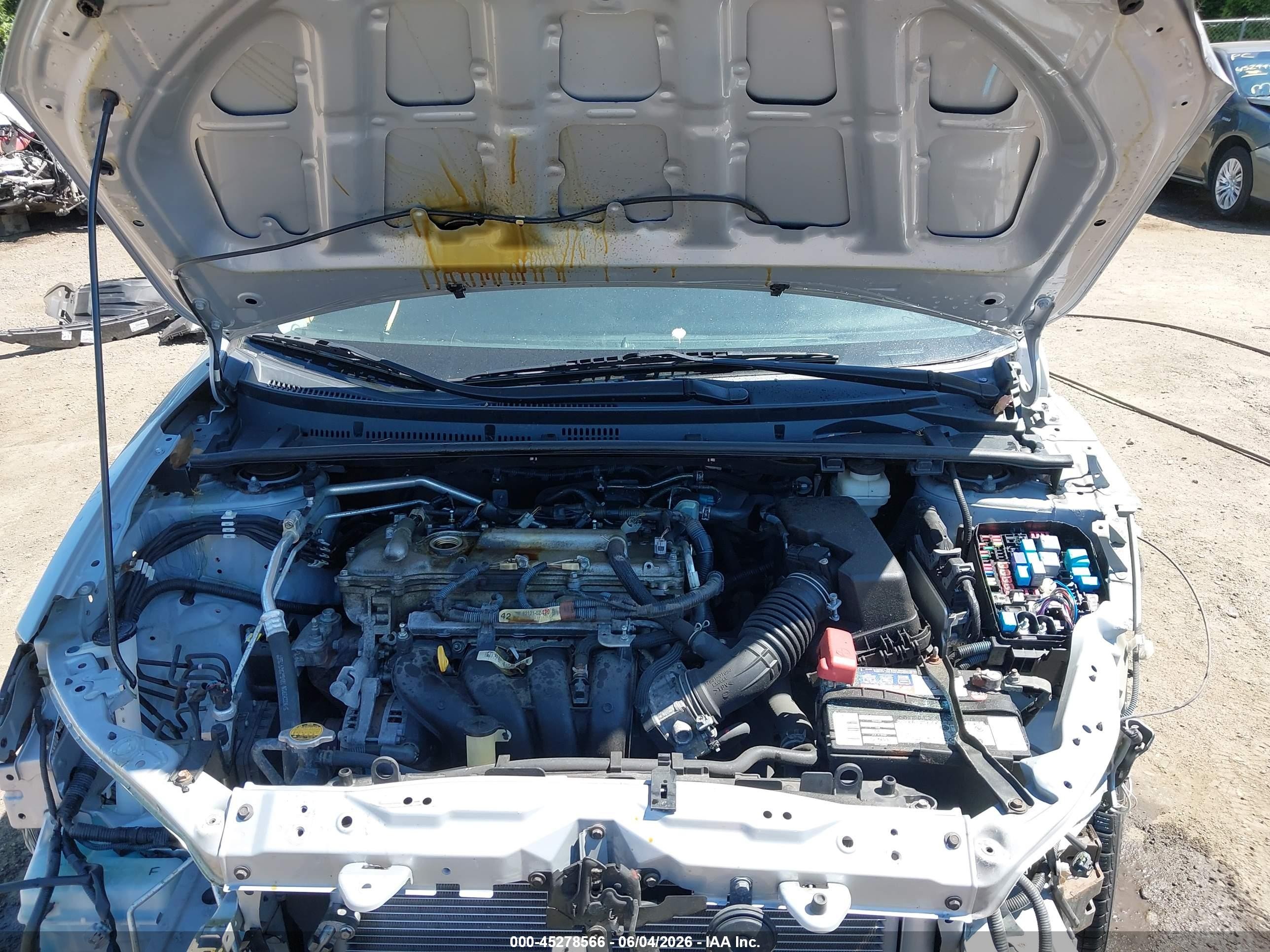 2014 Toyota Corolla Le Silver vin: 2T1BURHE5EC028570