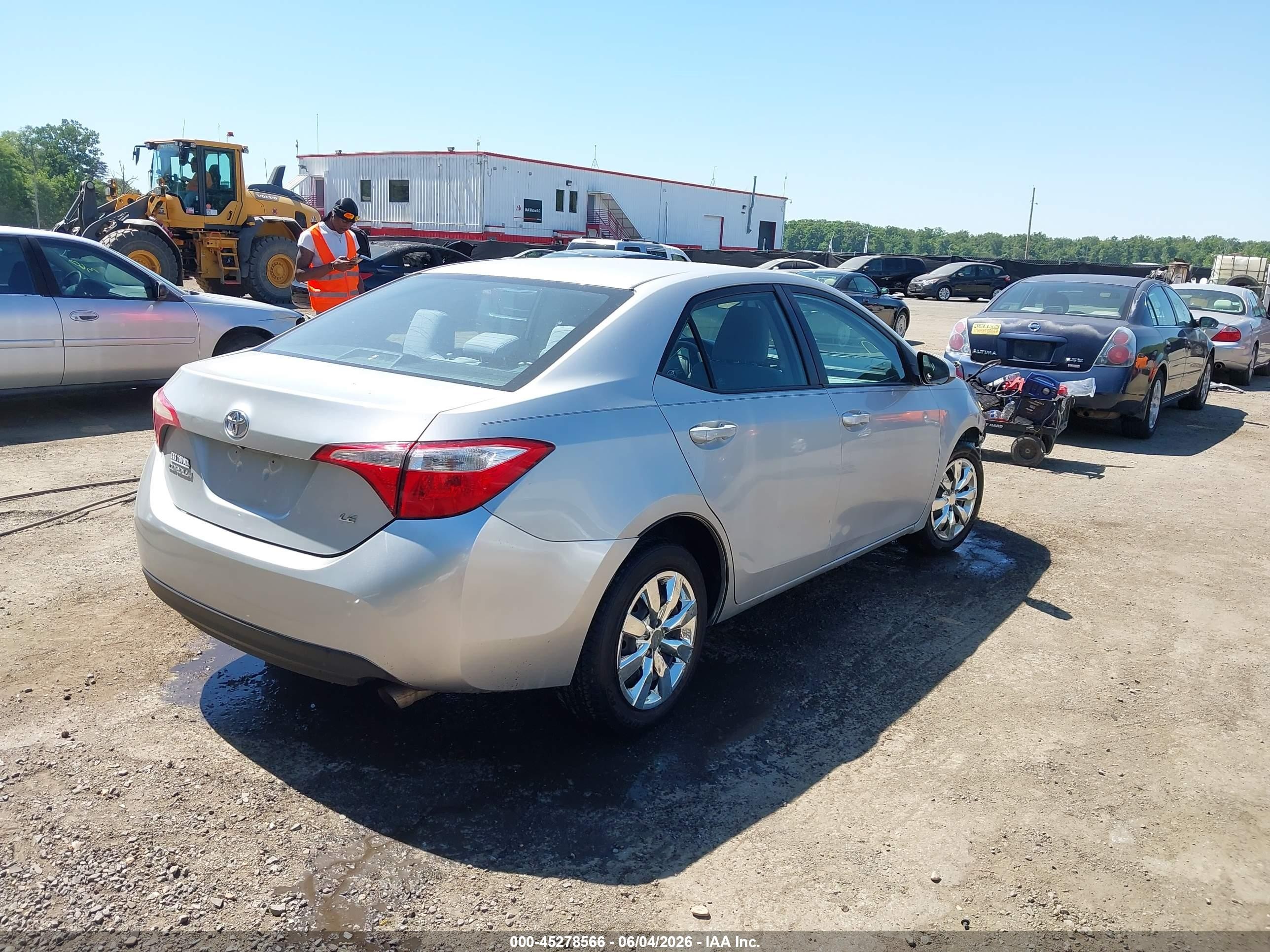 2014 Toyota Corolla Le Silver vin: 2T1BURHE5EC028570