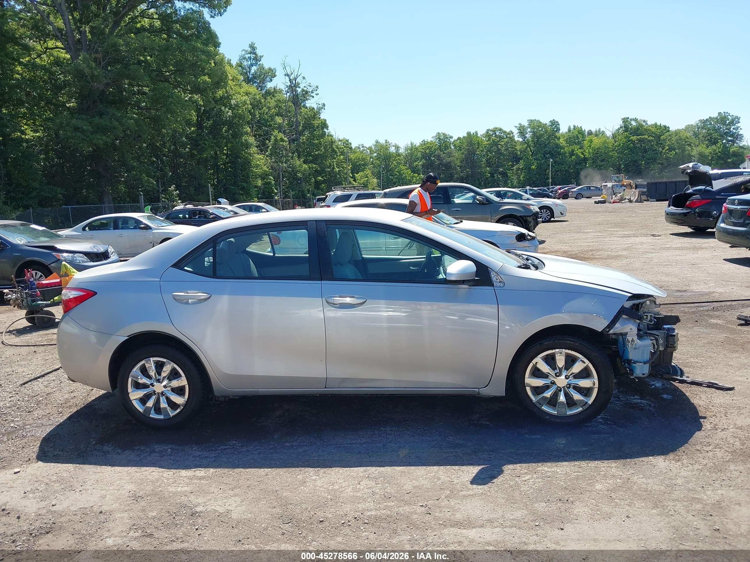 2014 Toyota Corolla Le Silver vin: 2T1BURHE5EC028570
