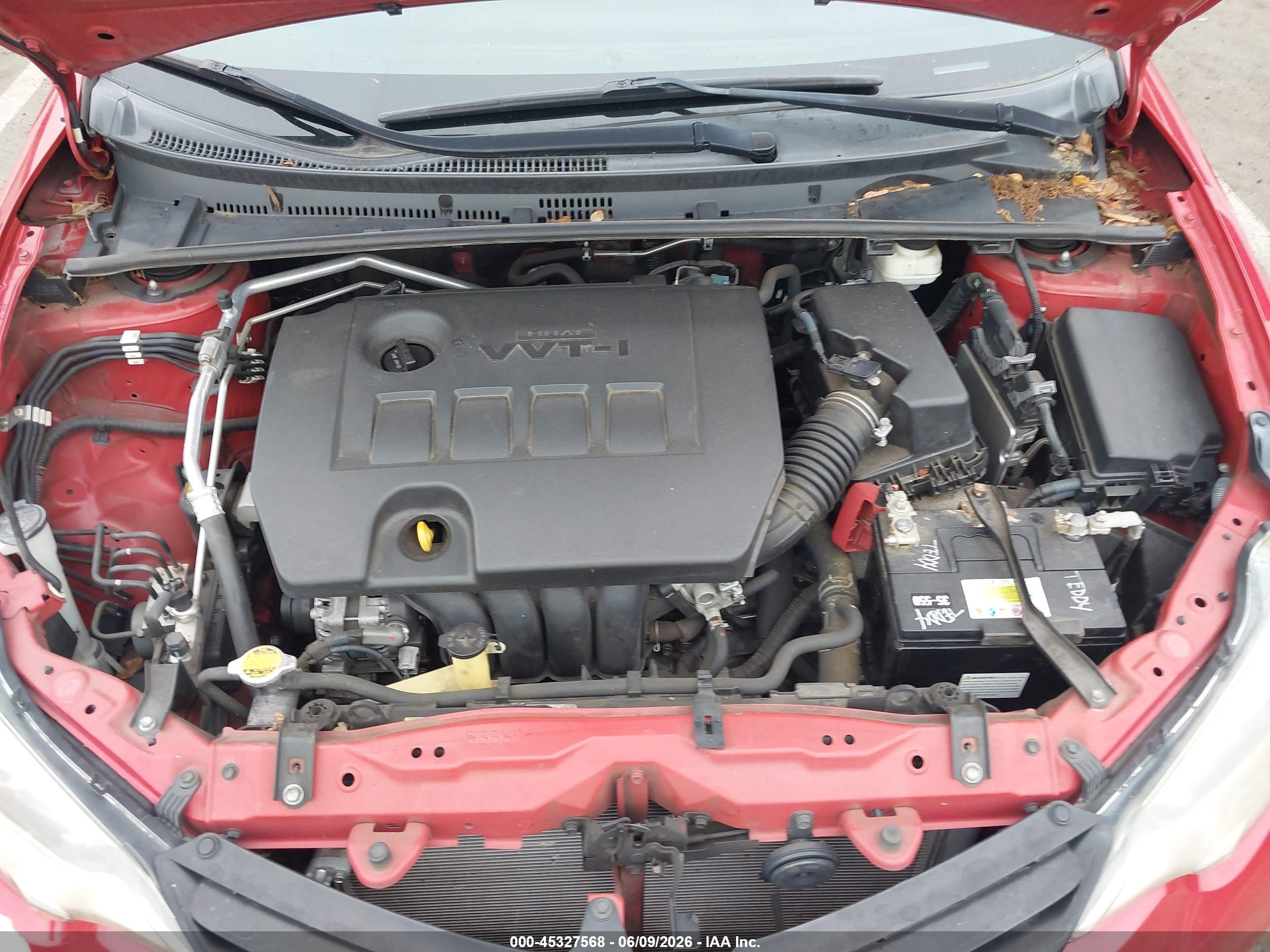 2014 Toyota Corolla Le Red vin: 2T1BURHE5EC030397