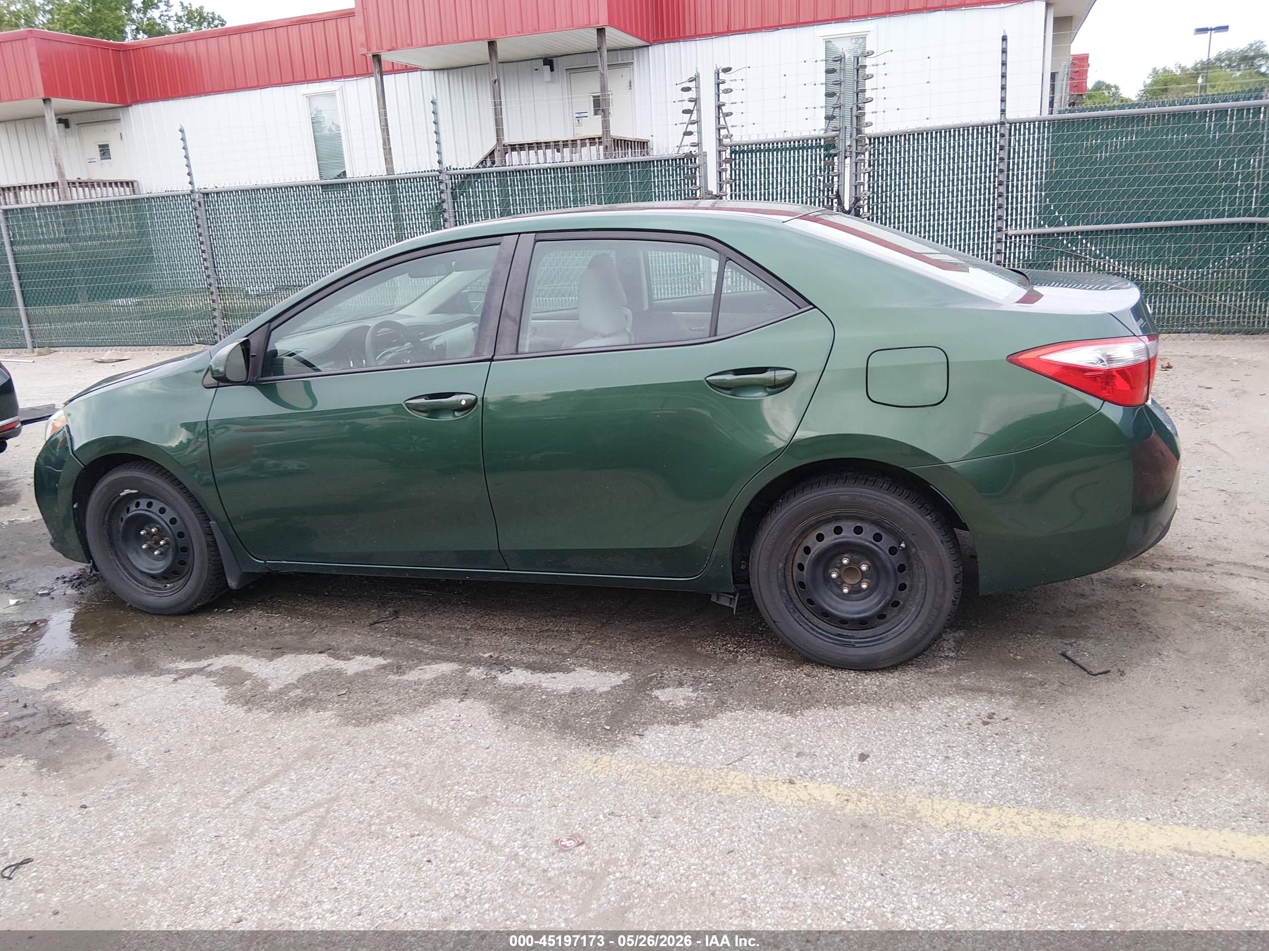 2014 Toyota Corolla Le Green vin: 2T1BURHE5EC042582