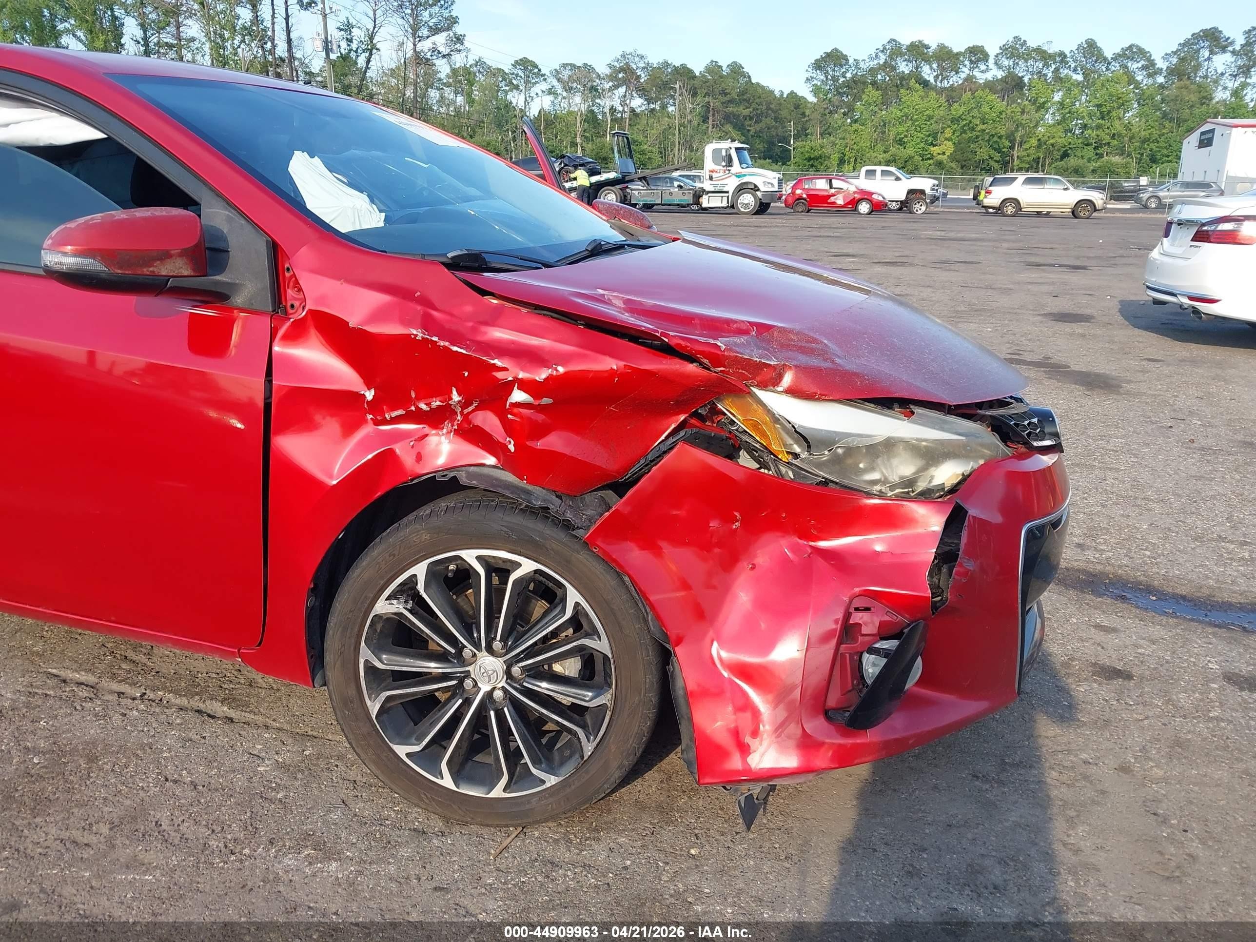 2014 Toyota Corolla S Plus Red vin: 2T1BURHE5EC047457