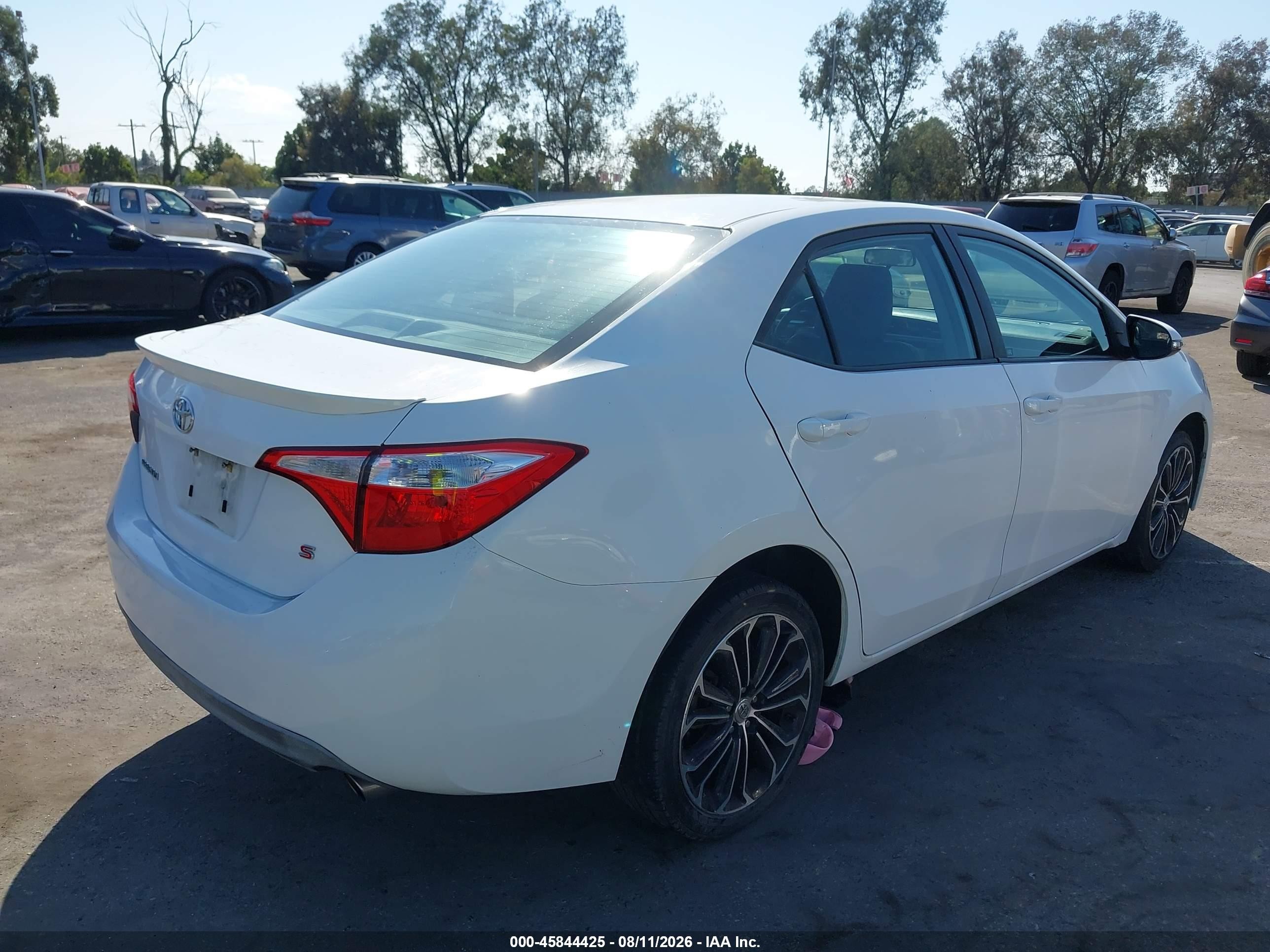 2014 Toyota Corolla S Plus White vin: 2T1BURHE5EC056174