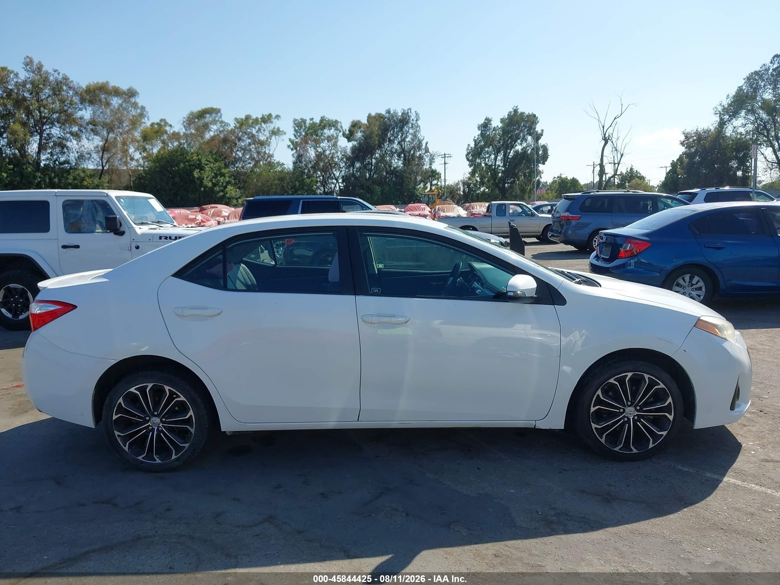 2014 Toyota Corolla S Plus White vin: 2T1BURHE5EC056174