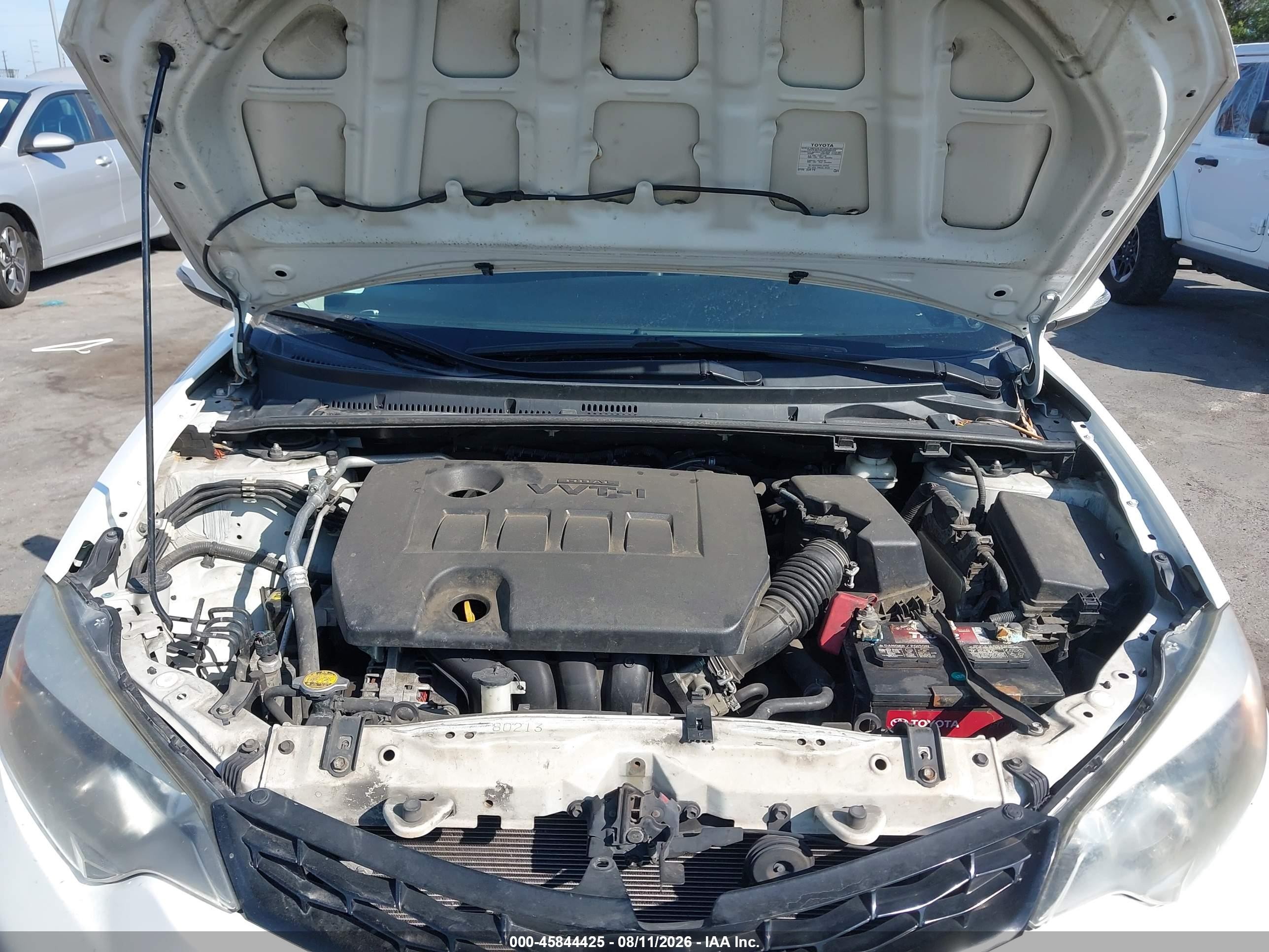 2014 Toyota Corolla S Plus White vin: 2T1BURHE5EC056174