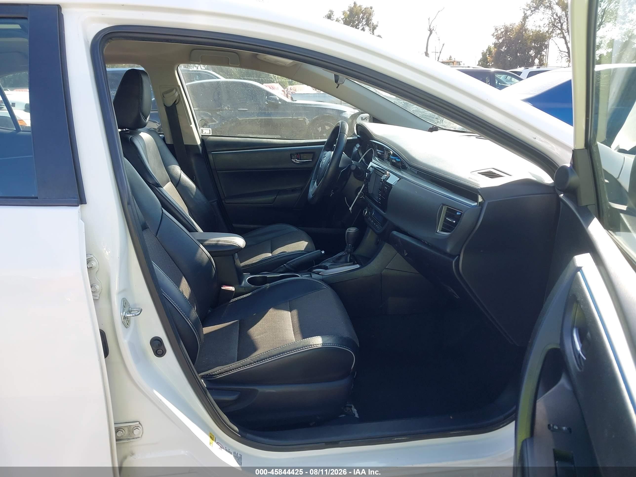2014 Toyota Corolla S Plus White vin: 2T1BURHE5EC056174