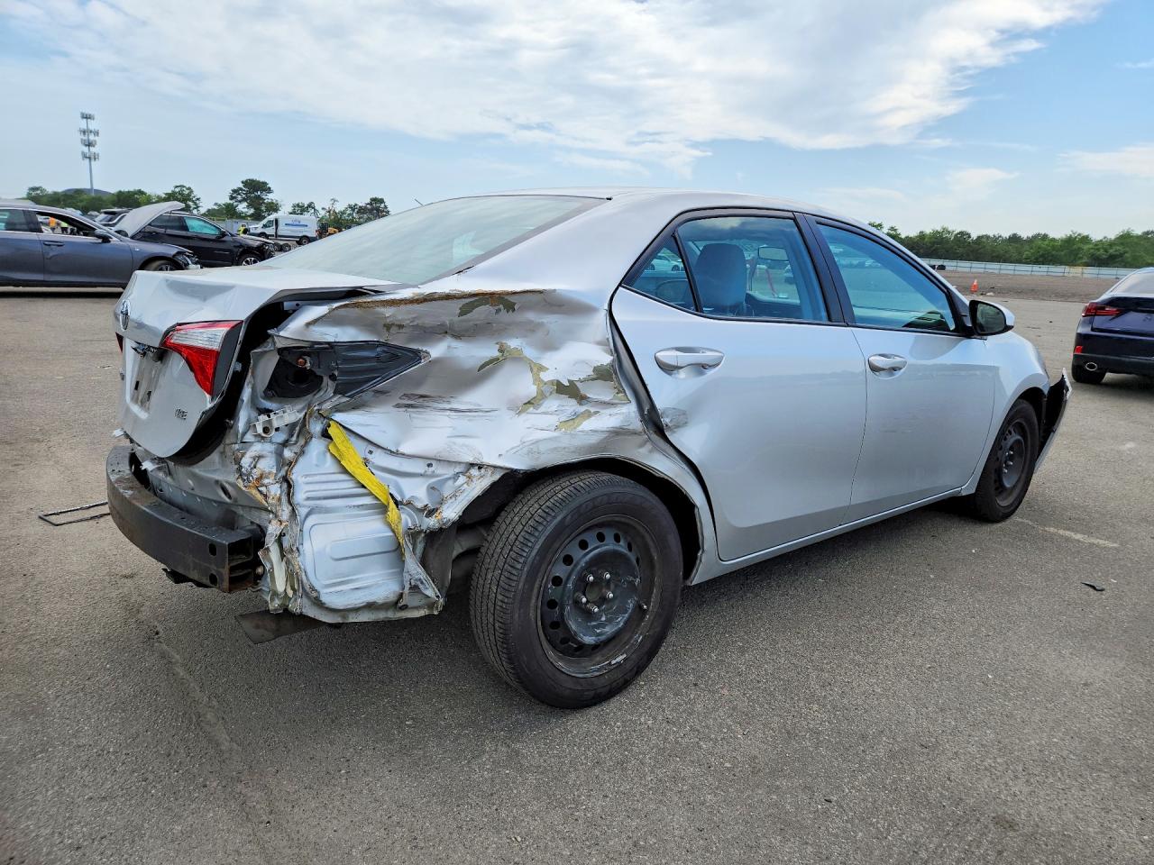 2014 Toyota Corolla Le Silver vin: 2T1BURHE5EC099610