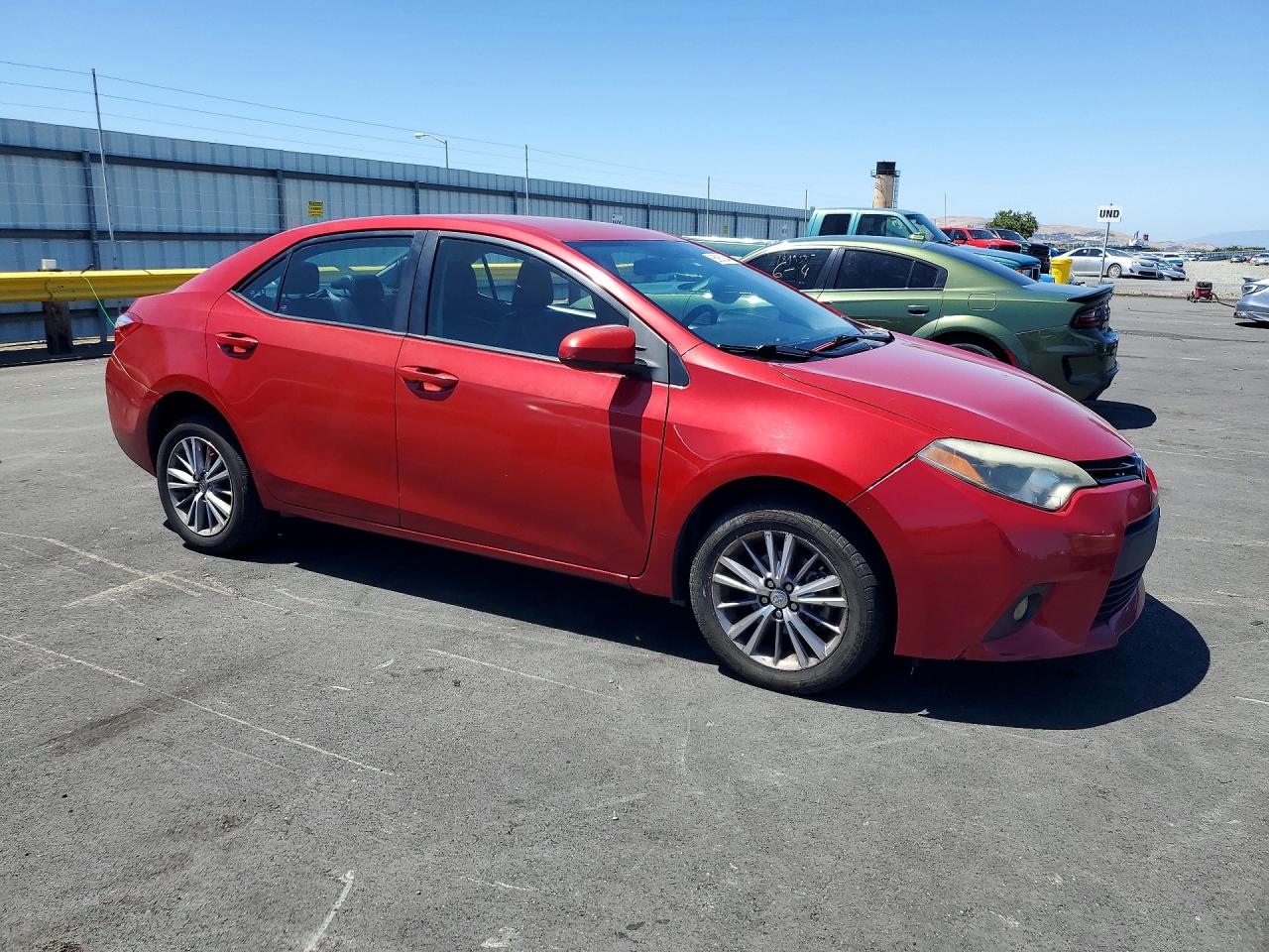 2014 Toyota Corolla Le Premium Red vin: 2T1BURHE5EC117460