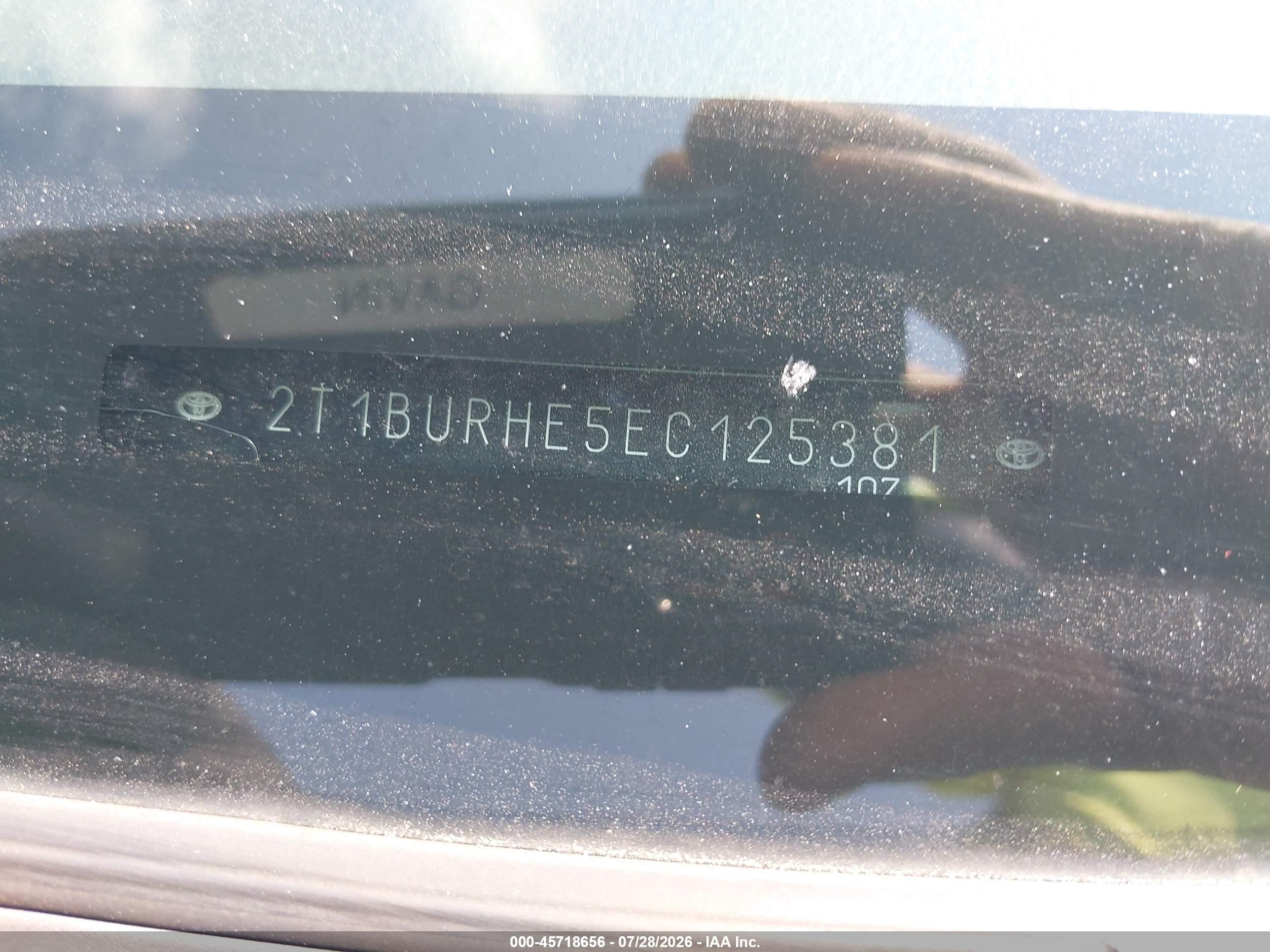 2014 Toyota Corolla Le Green vin: 2T1BURHE5EC125381