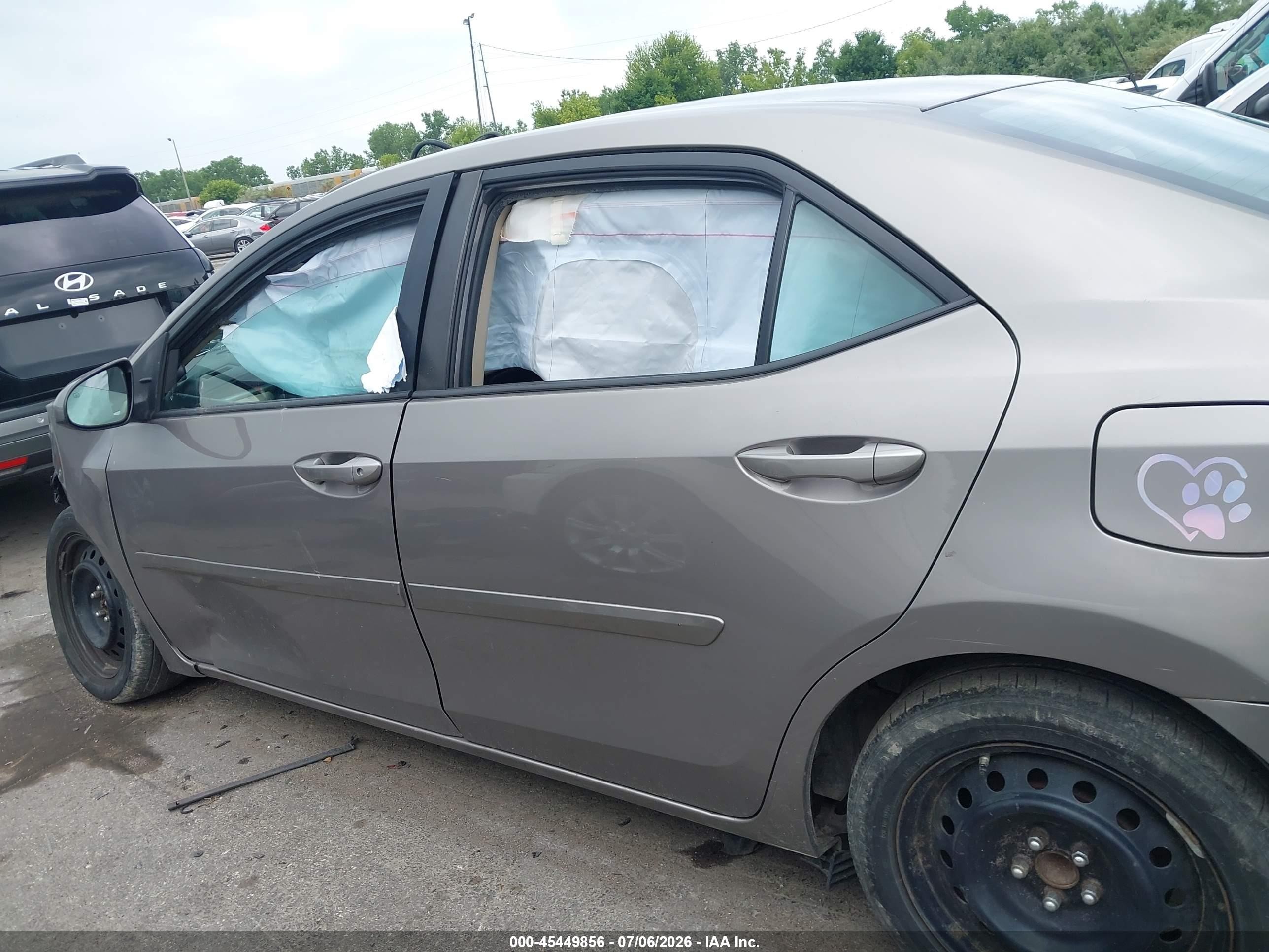 2014 Toyota Corolla Le Tan vin: 2T1BURHE5EC173348