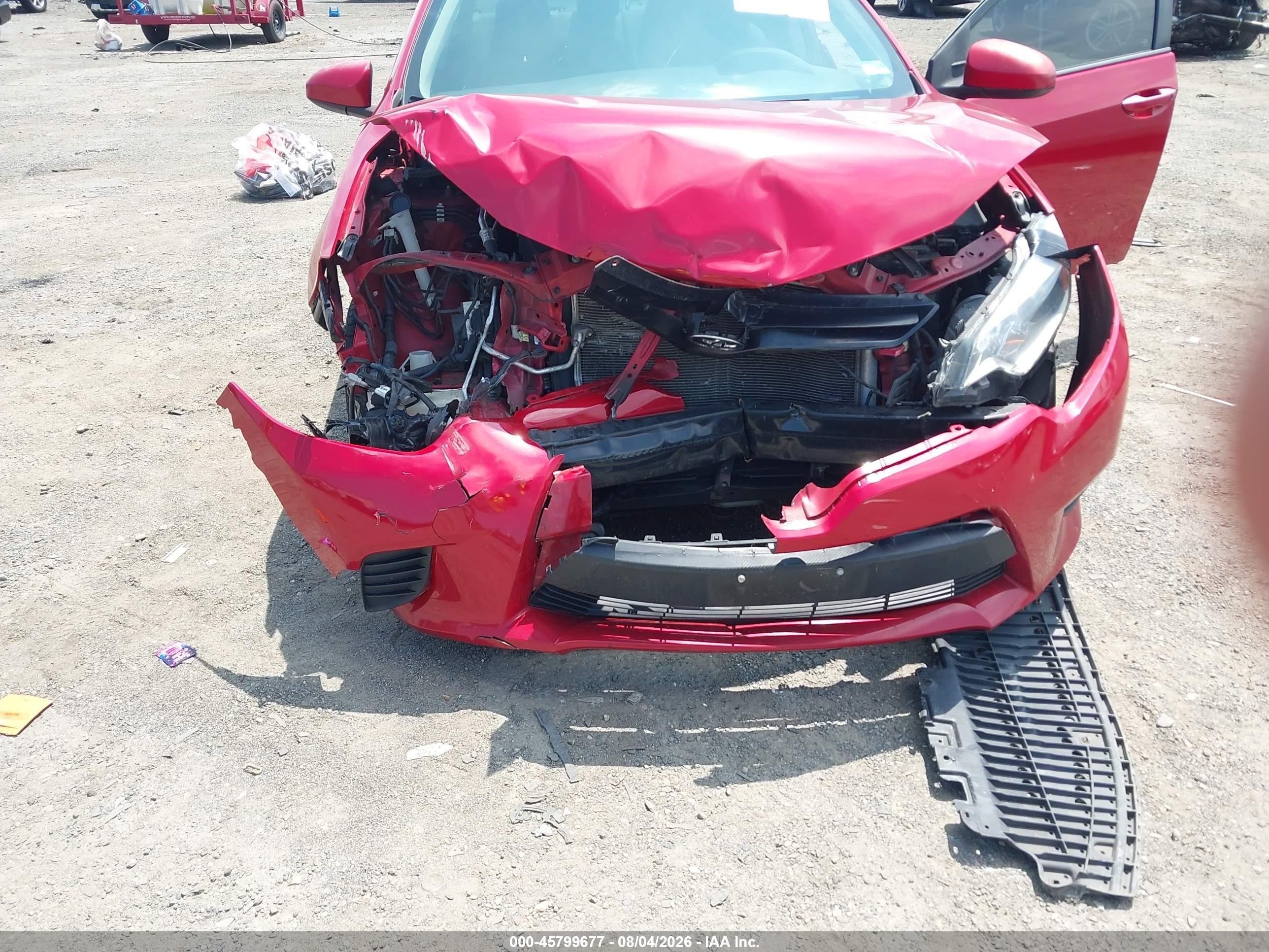 2014 Toyota Corolla Le Red vin: 2T1BURHE5EC181112