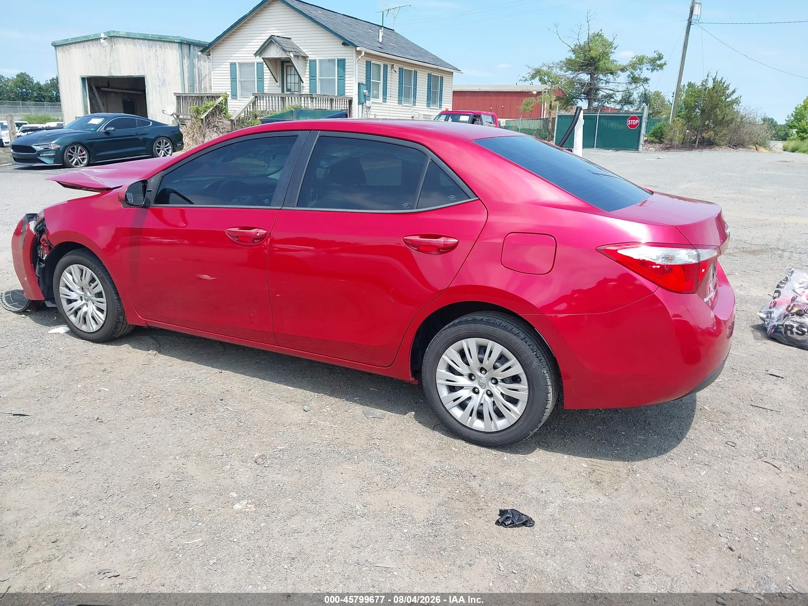 2014 Toyota Corolla Le Red vin: 2T1BURHE5EC181112