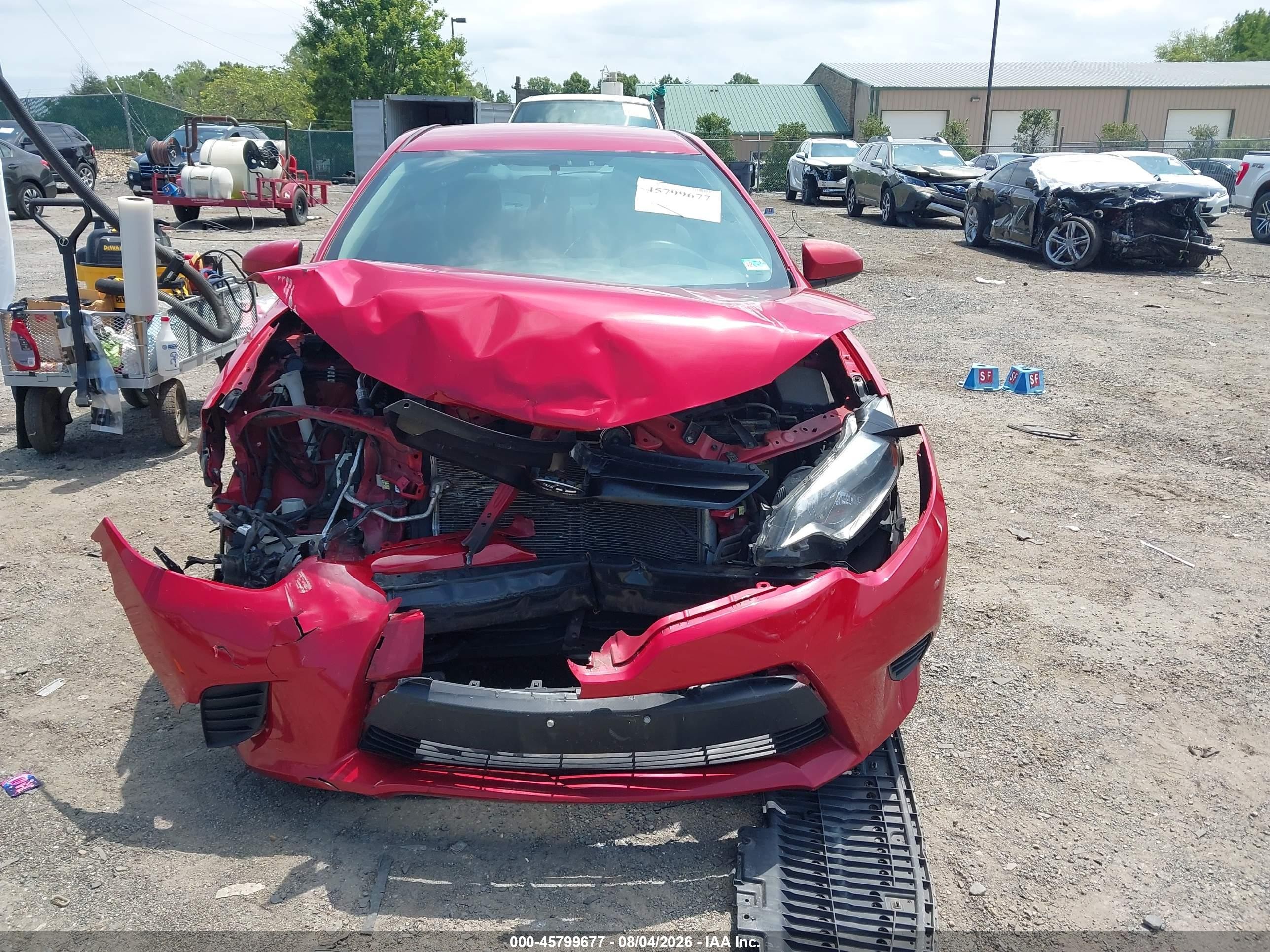 2014 Toyota Corolla Le Red vin: 2T1BURHE5EC181112
