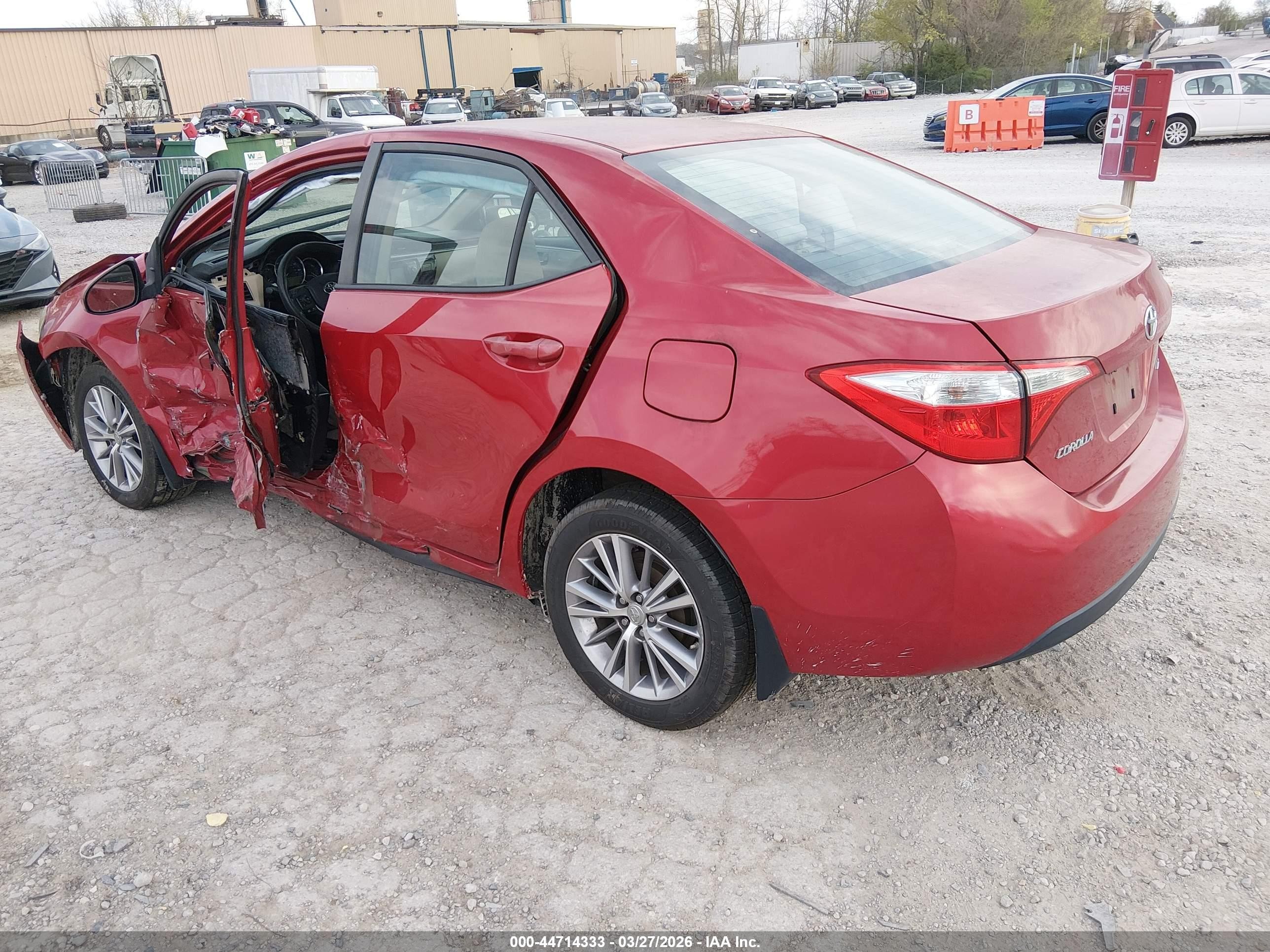 2014 Toyota Corolla Le Plus Red vin: 2T1BURHE5EC207210