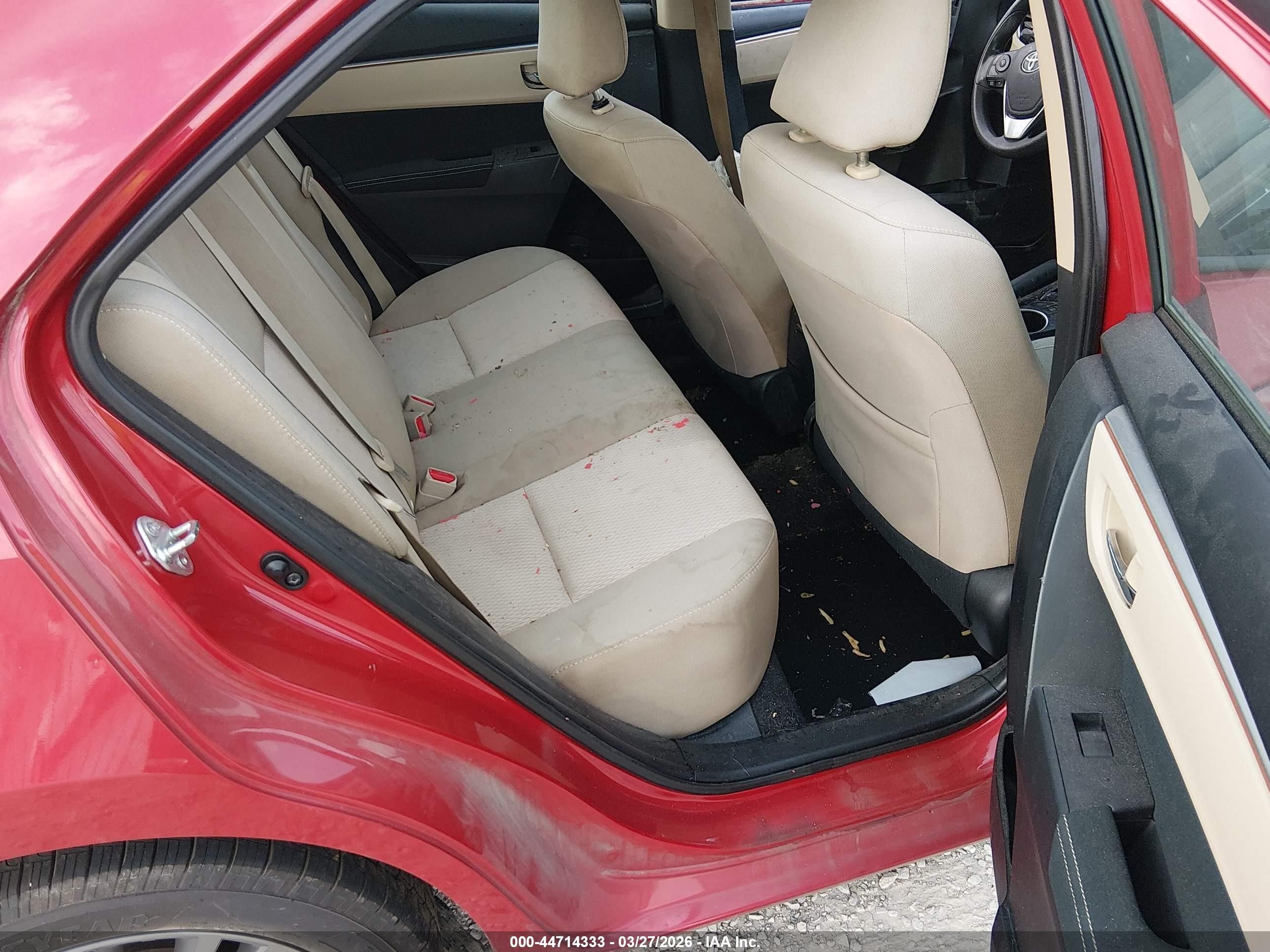 2014 Toyota Corolla Le Plus Red vin: 2T1BURHE5EC207210