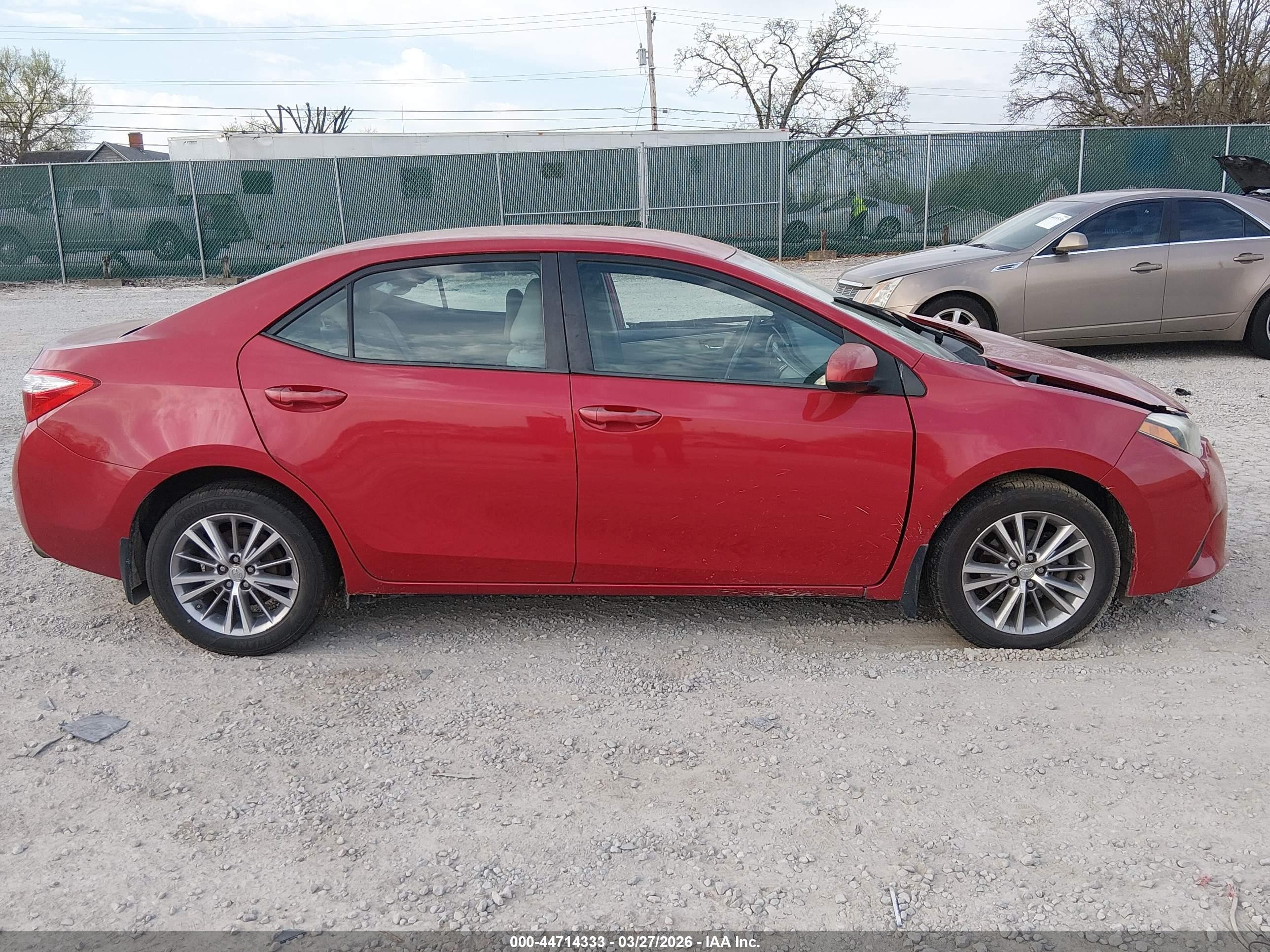 2014 Toyota Corolla Le Plus Red vin: 2T1BURHE5EC207210