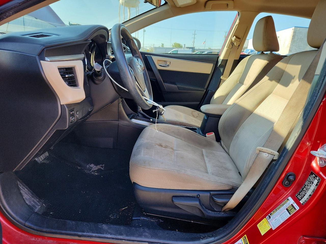 2014 Toyota Corolla Le Plus Red vin: 2T1BURHE5EC220135