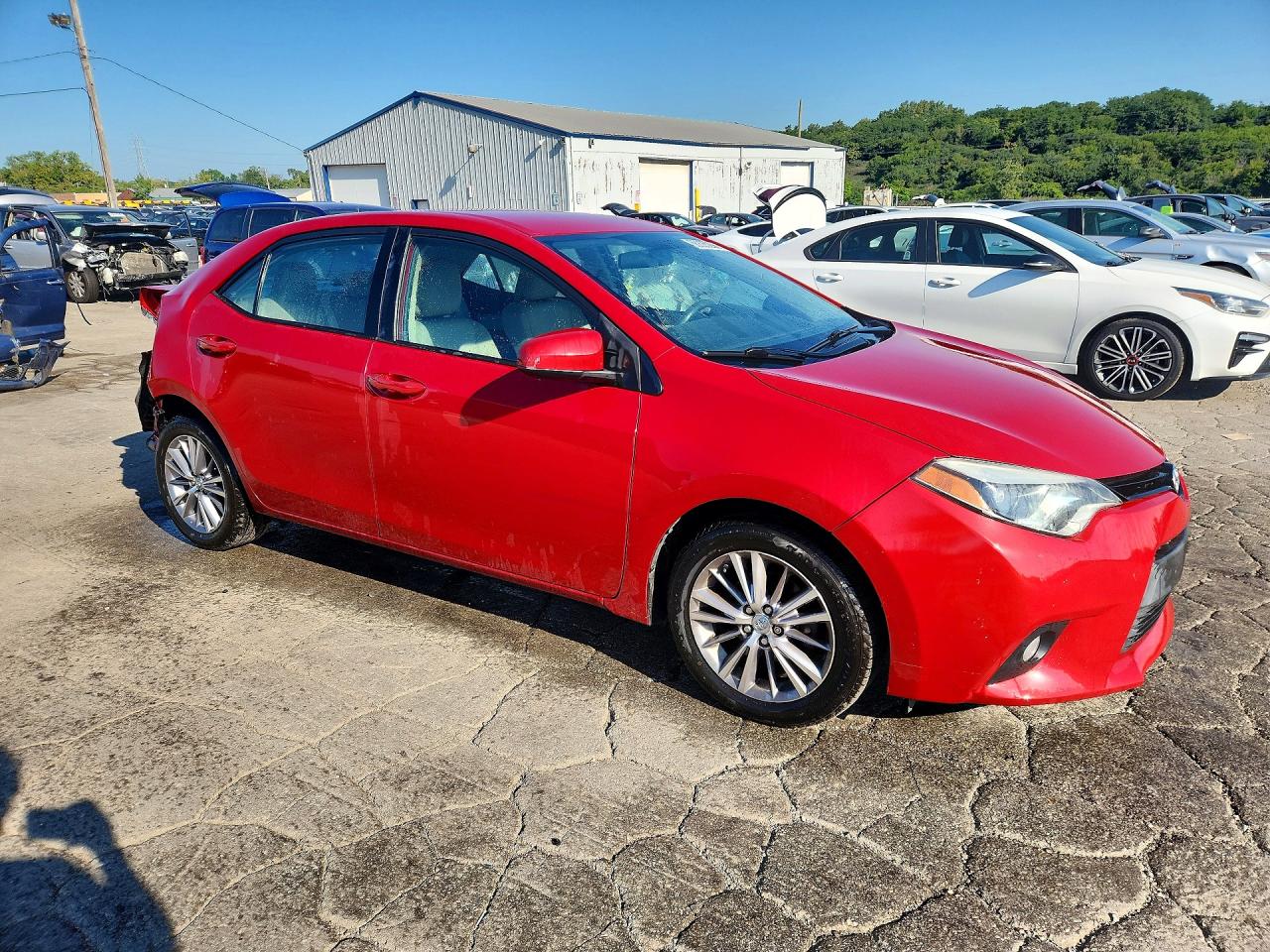 2014 Toyota Corolla Le Plus Red vin: 2T1BURHE5EC220135