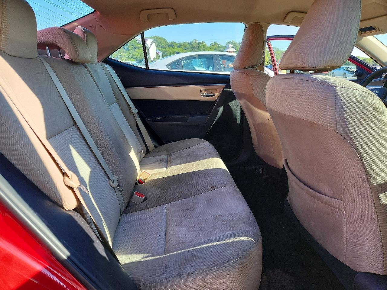 2014 Toyota Corolla Le Plus Red vin: 2T1BURHE5EC220135