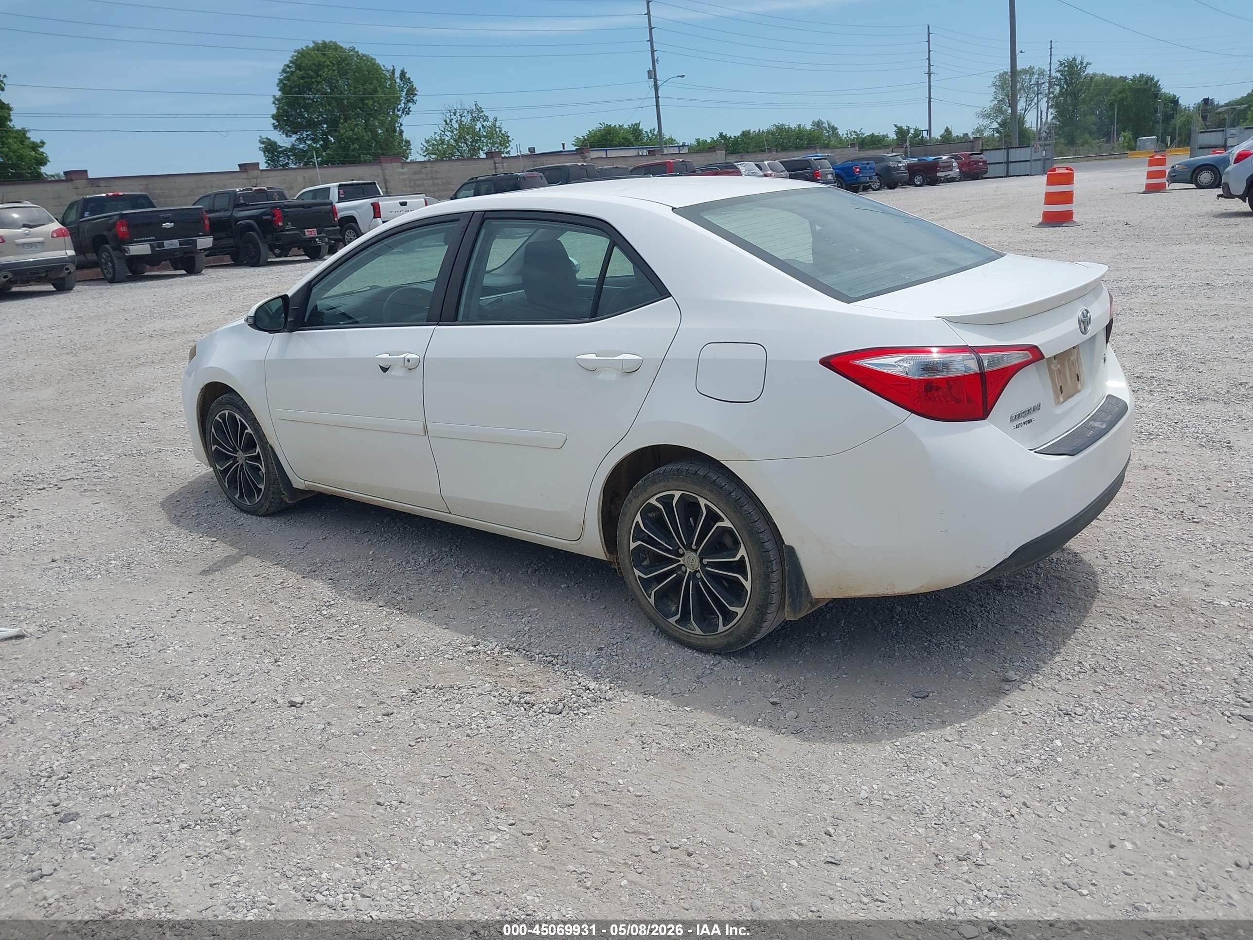 2015 Toyota Corolla S Plus White vin: 2T1BURHE5FC255212