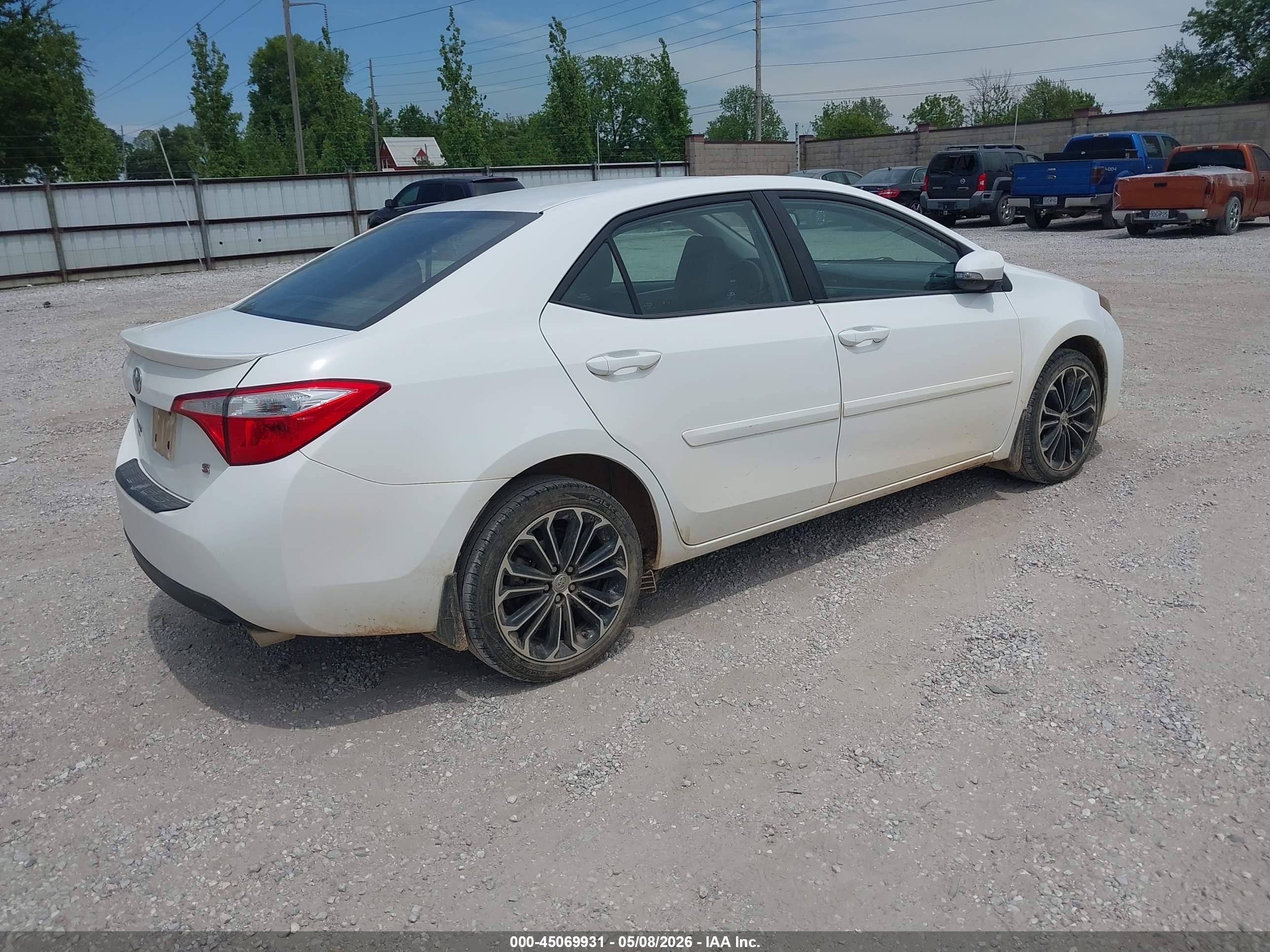 2015 Toyota Corolla S Plus White vin: 2T1BURHE5FC255212