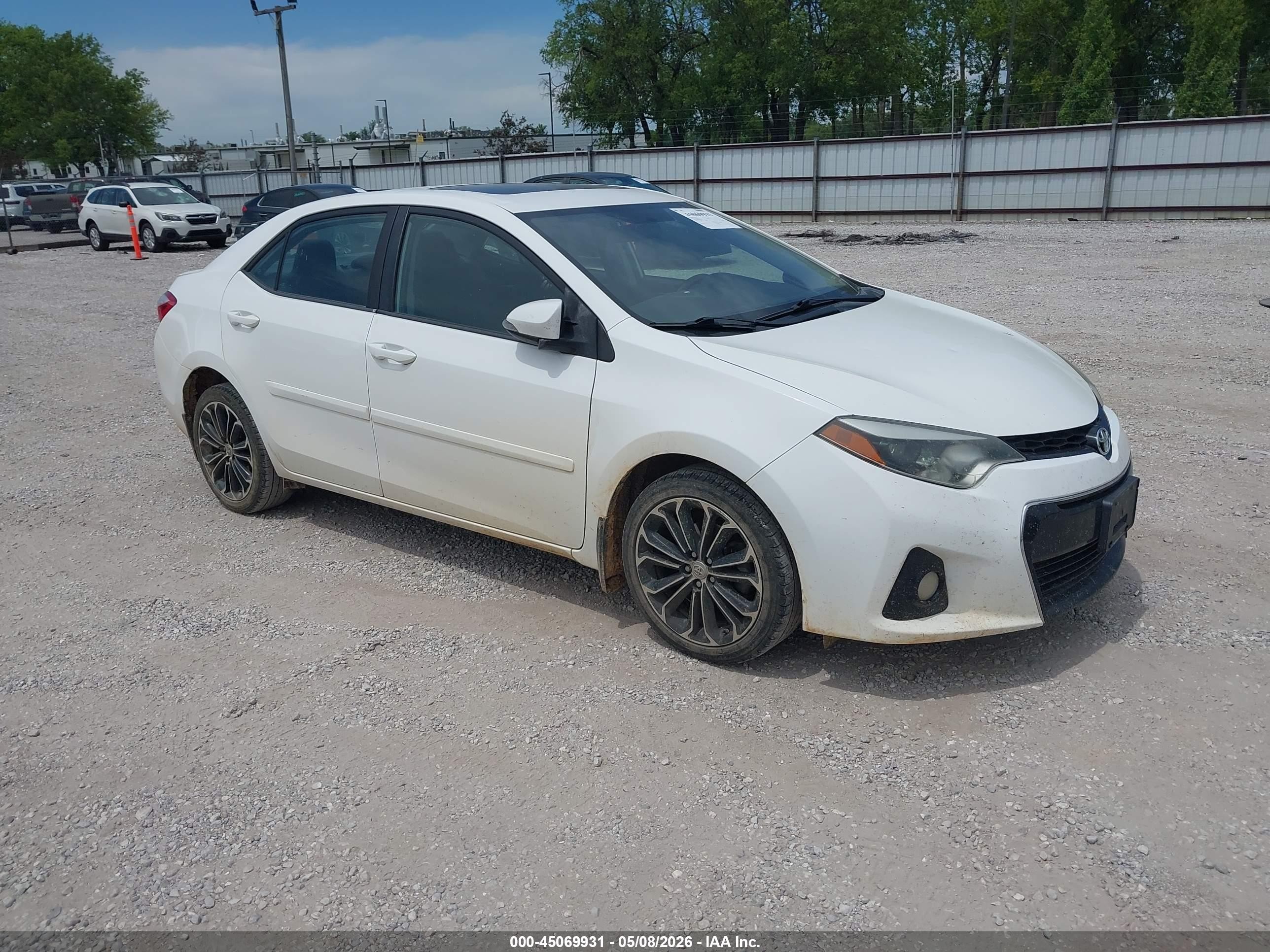 2015 Toyota Corolla S Plus White vin: 2T1BURHE5FC255212