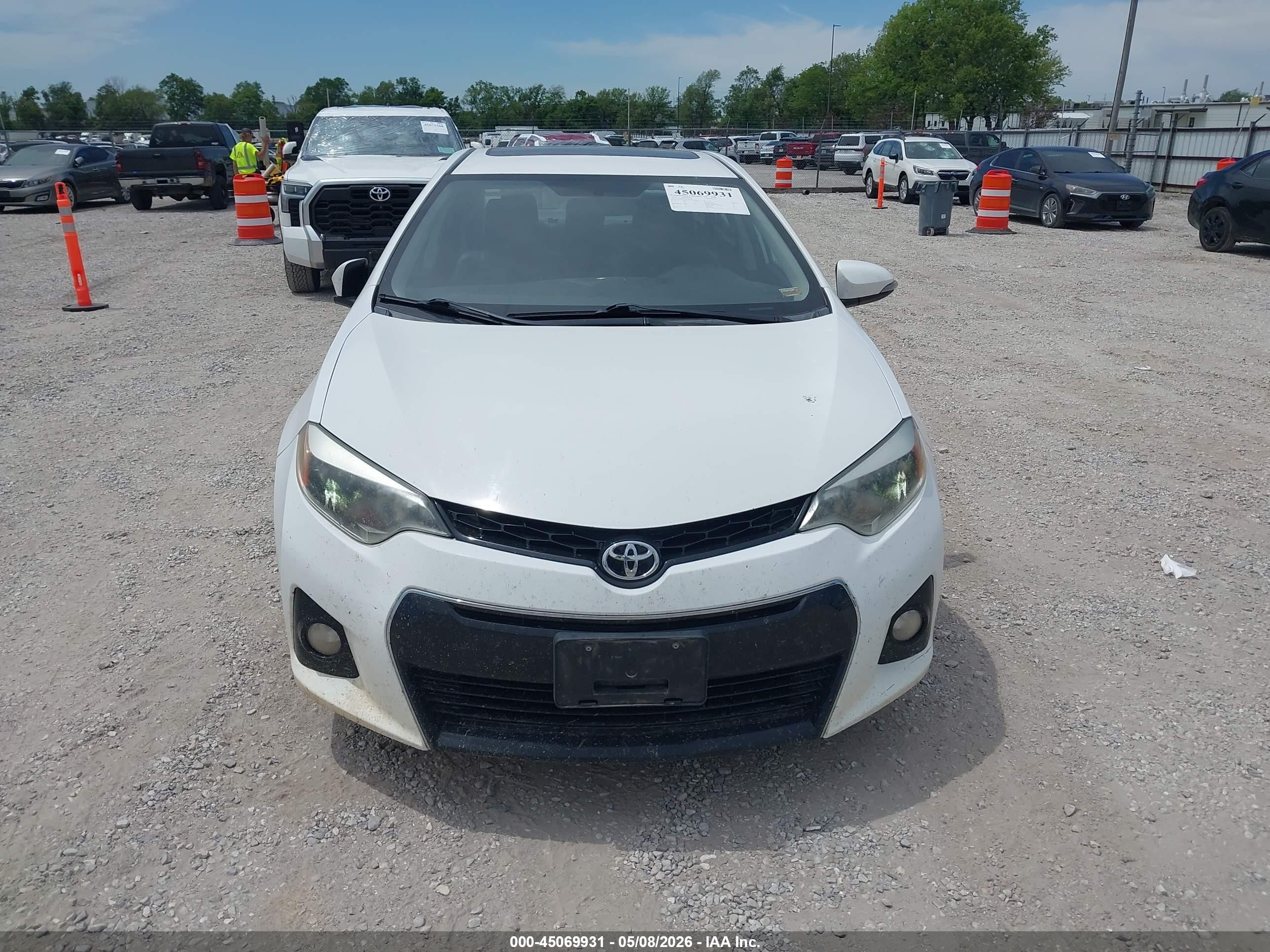 2015 Toyota Corolla S Plus White vin: 2T1BURHE5FC255212