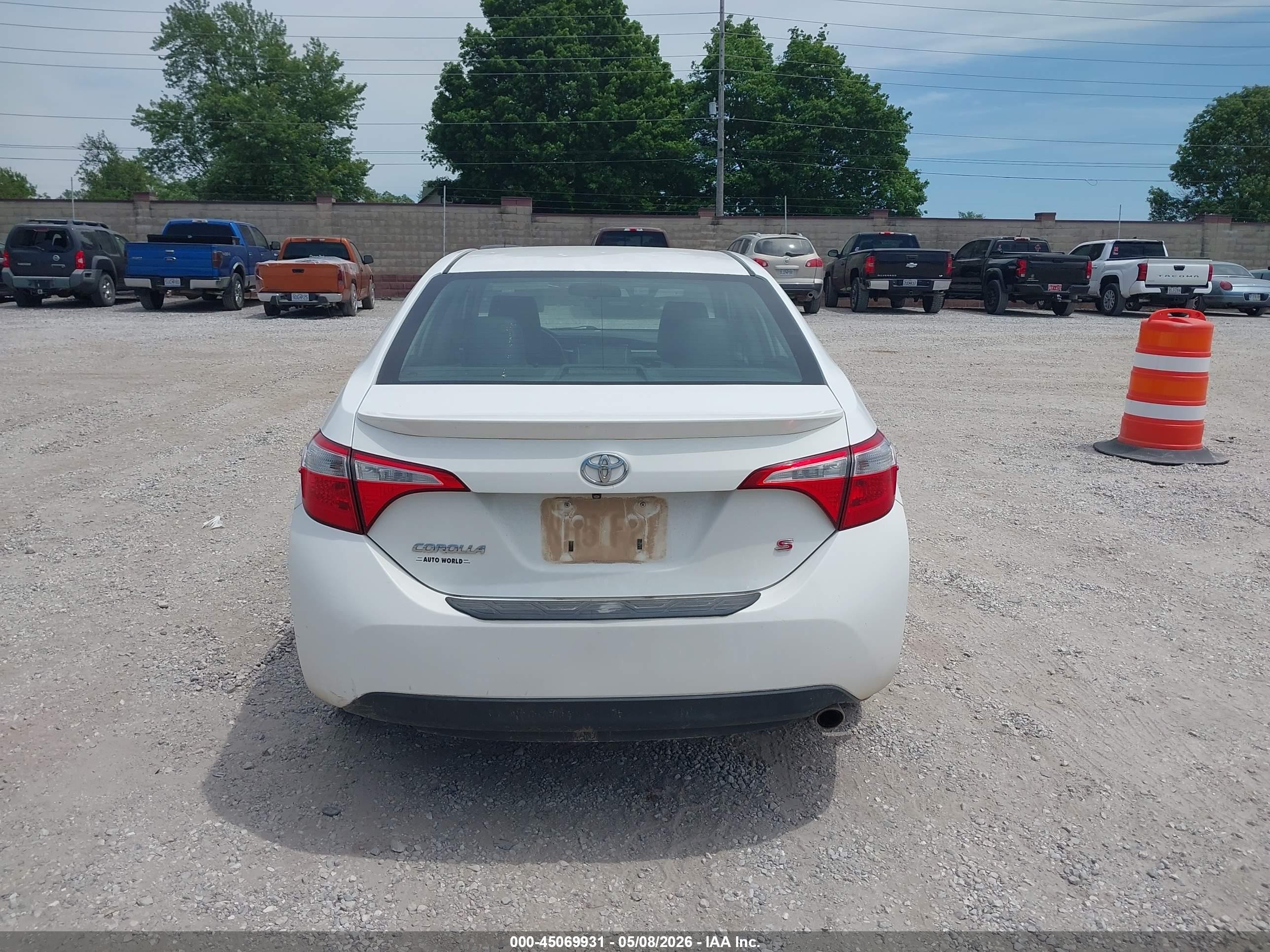 2015 Toyota Corolla S Plus White vin: 2T1BURHE5FC255212