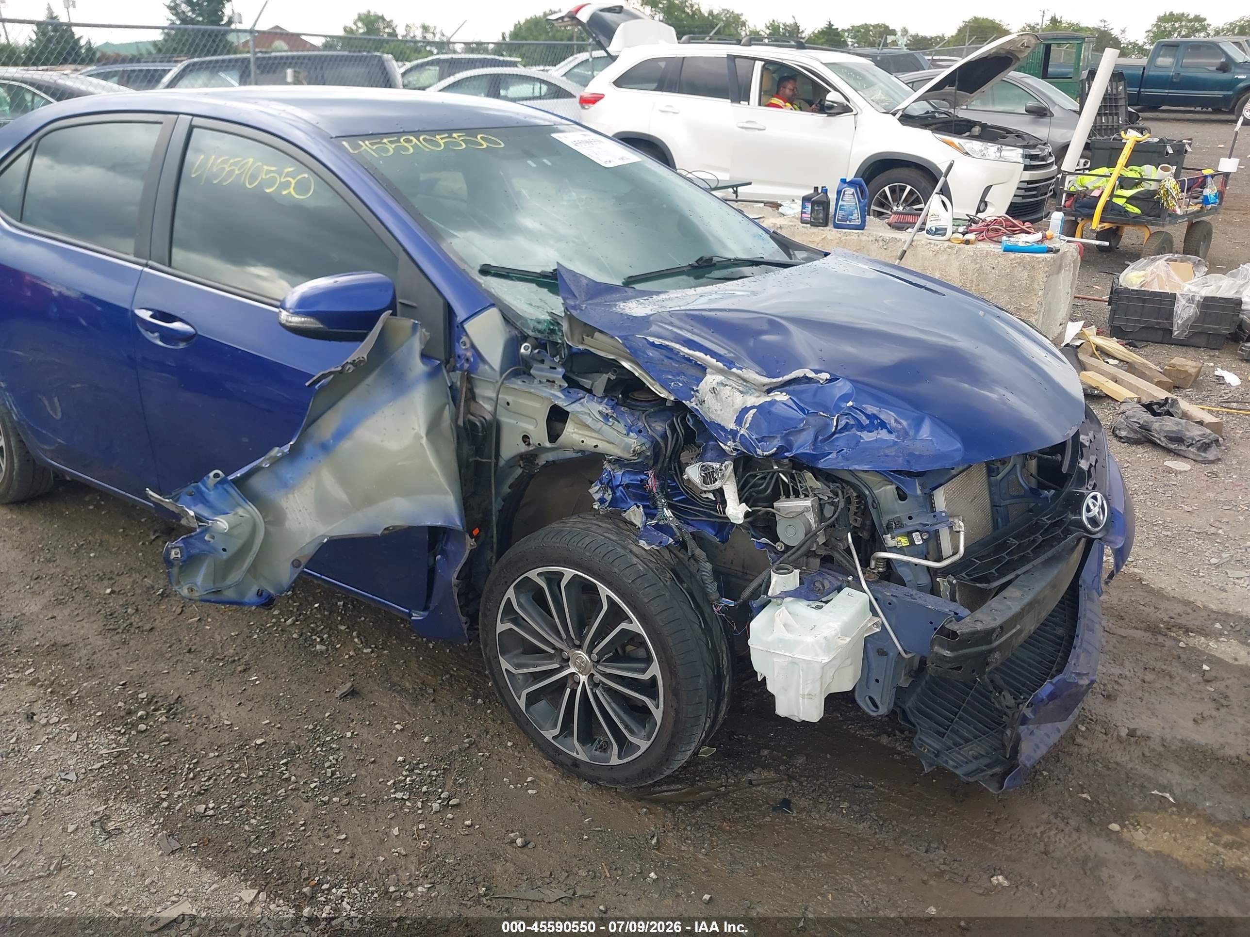 2015 Toyota Corolla S Plus Blue vin: 2T1BURHE5FC265013