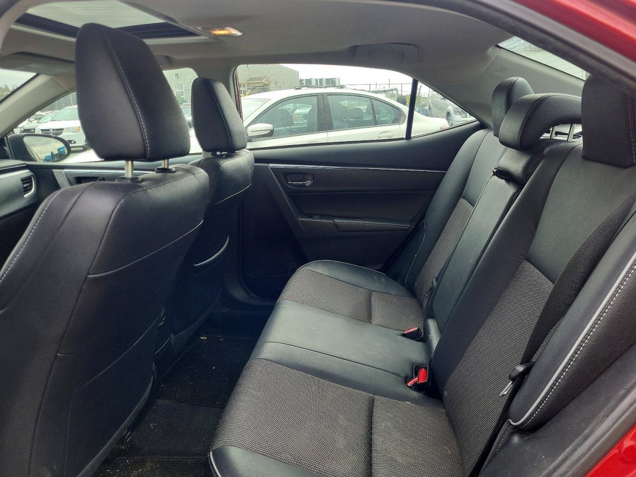 2015 Toyota Corolla L Red vin: 2T1BURHE5FC297041