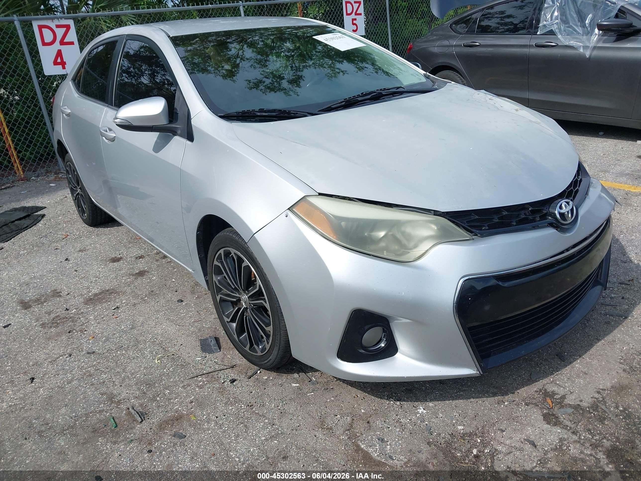 2015 Toyota Corolla S Plus Silver vin: 2T1BURHE5FC315103