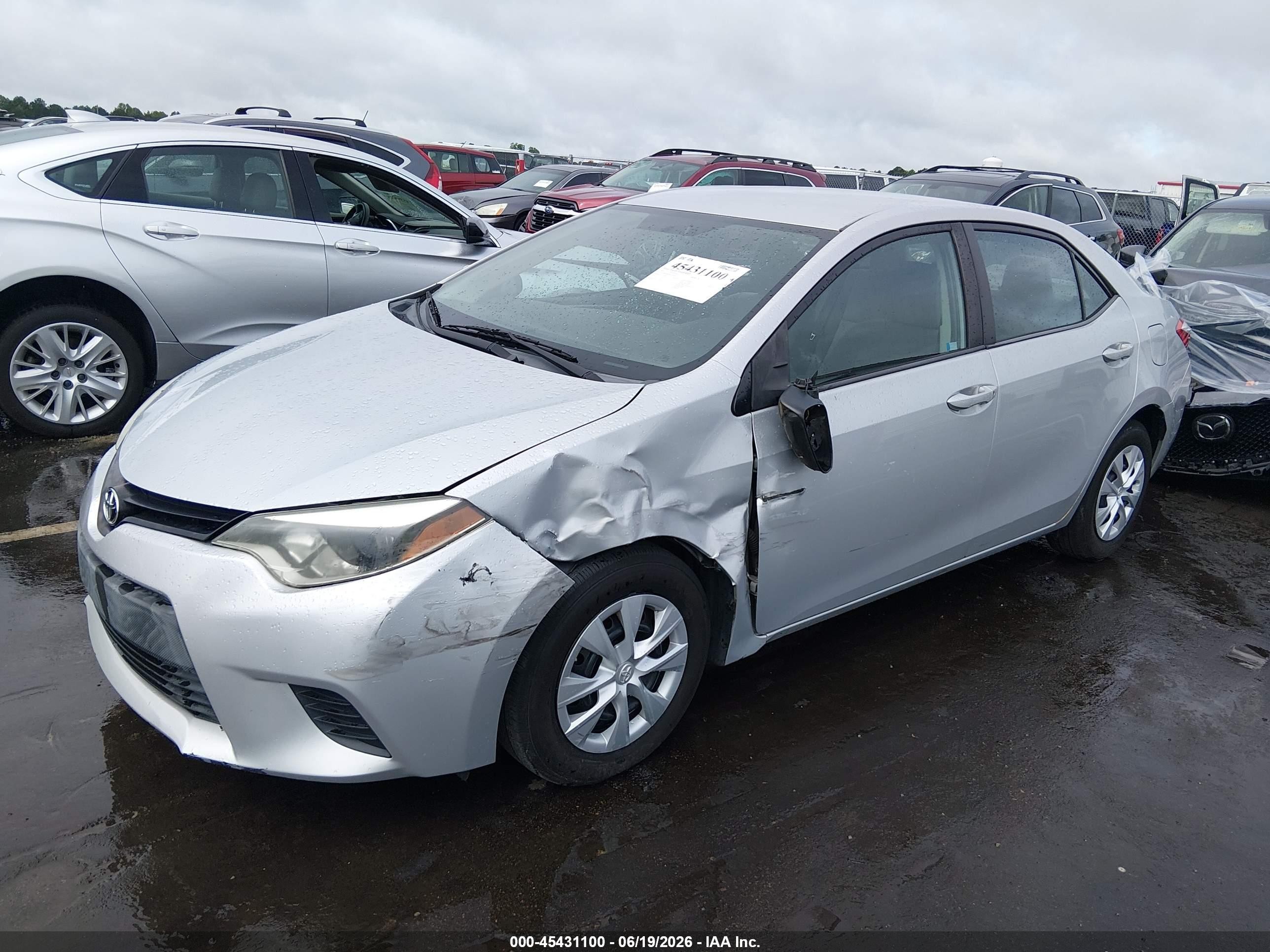 2015 Toyota Corolla L Silver vin: 2T1BURHE5FC318194