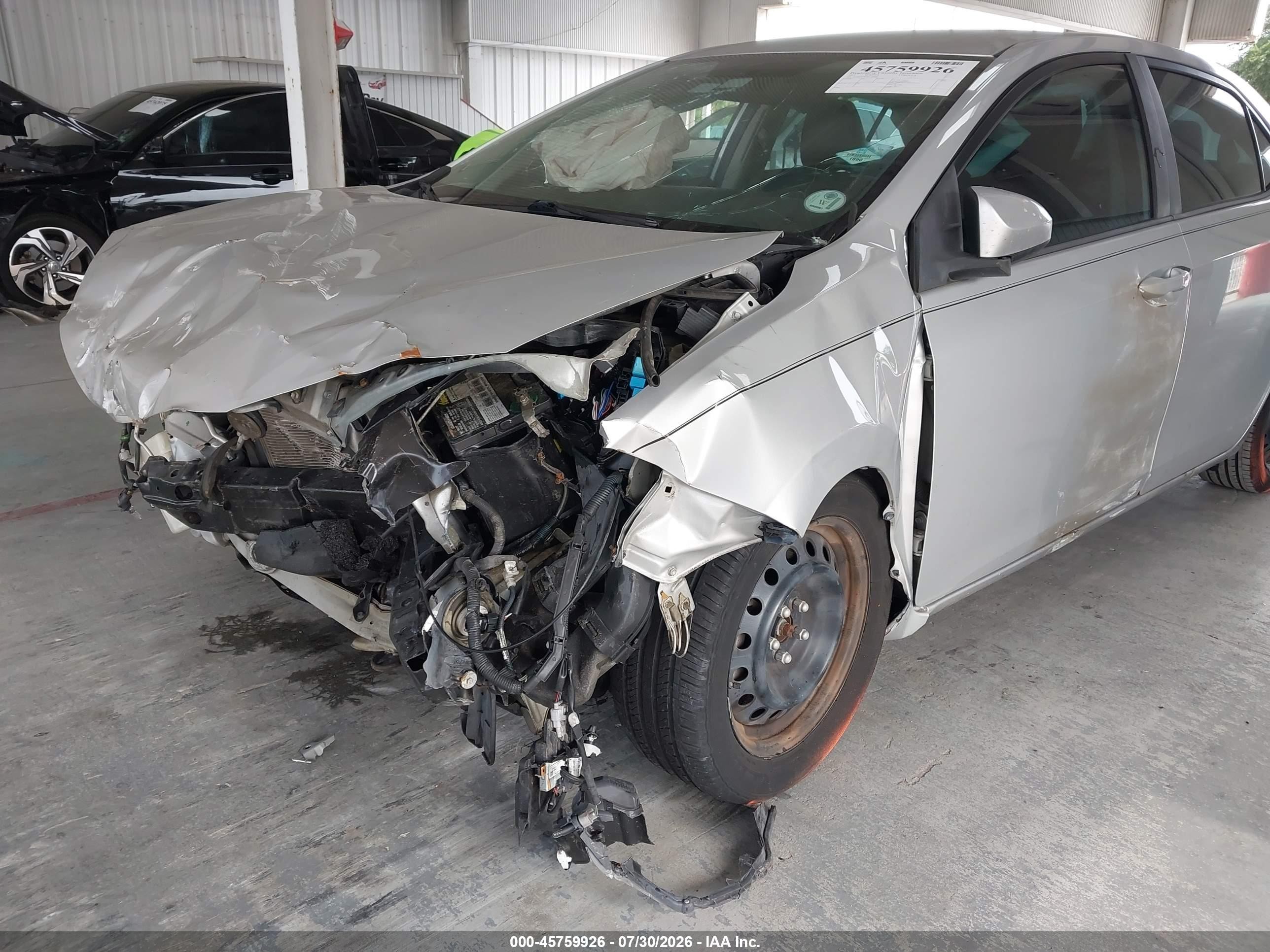 2015 Toyota Corolla Le Silver vin: 2T1BURHE5FC318406