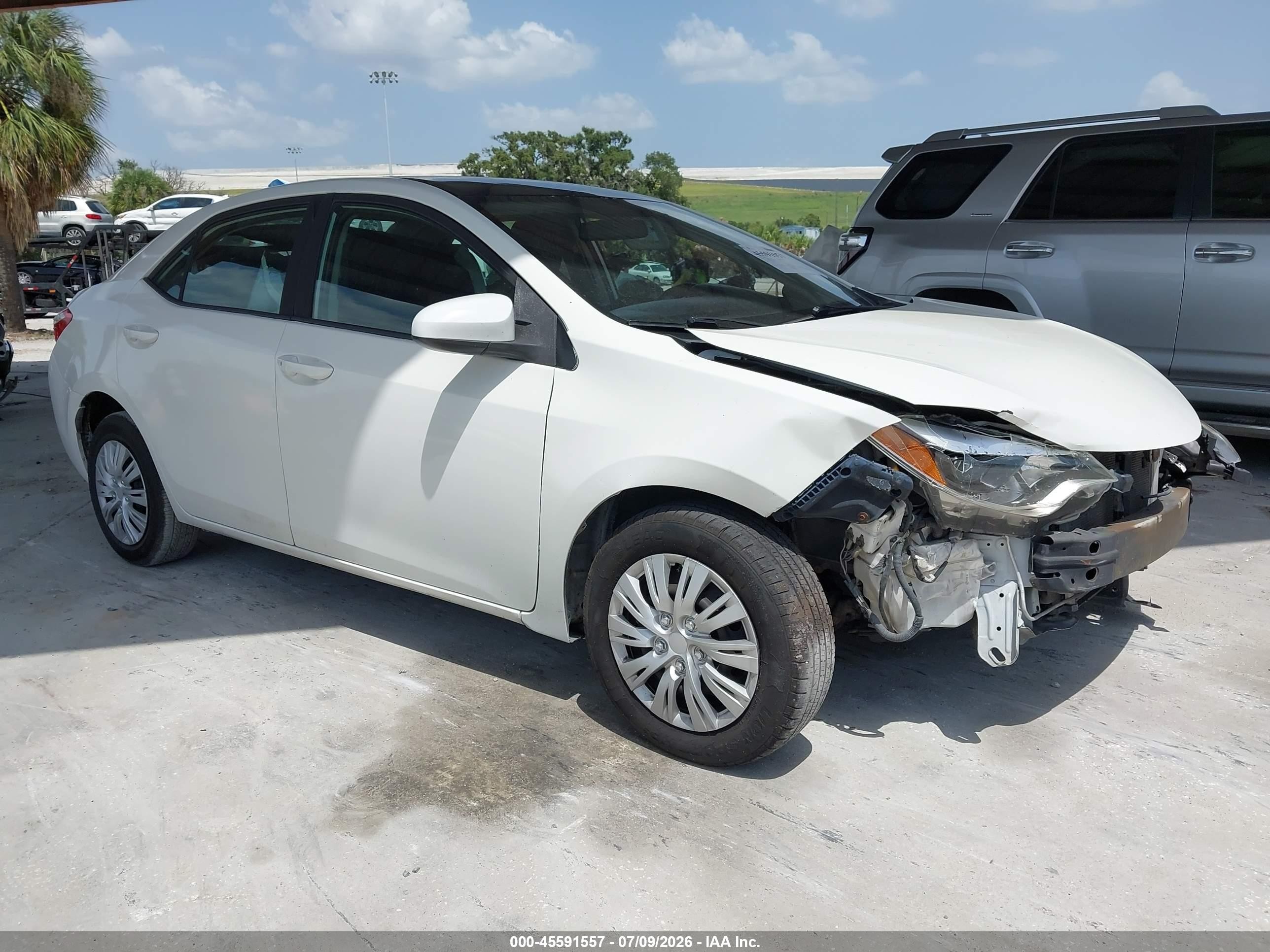 2015 Toyota Corolla L Белый vin: 2T1BURHE5FC330975