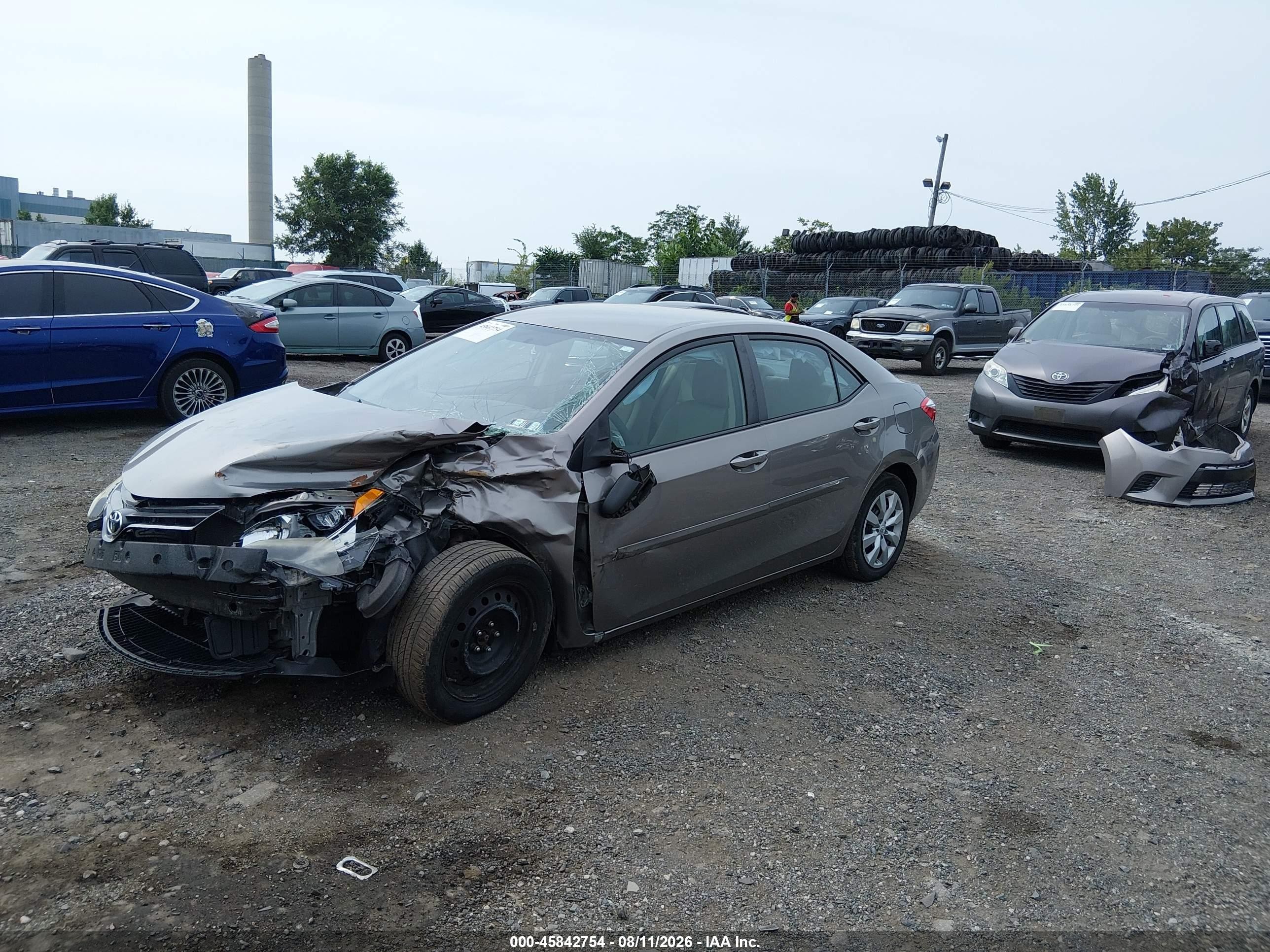 2015 Toyota Corolla Le Silver vin: 2T1BURHE5FC331625